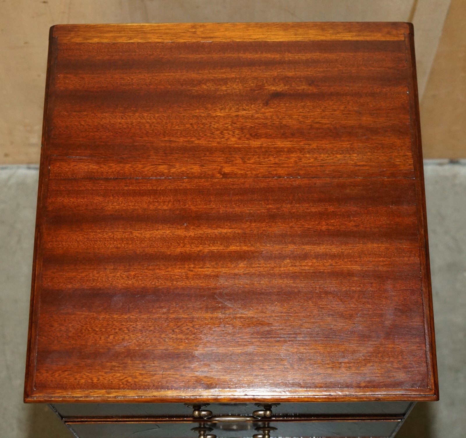 Vintage Mid Century Modern Flamed Mahogany Record Player Media Cabinet photo vinterior