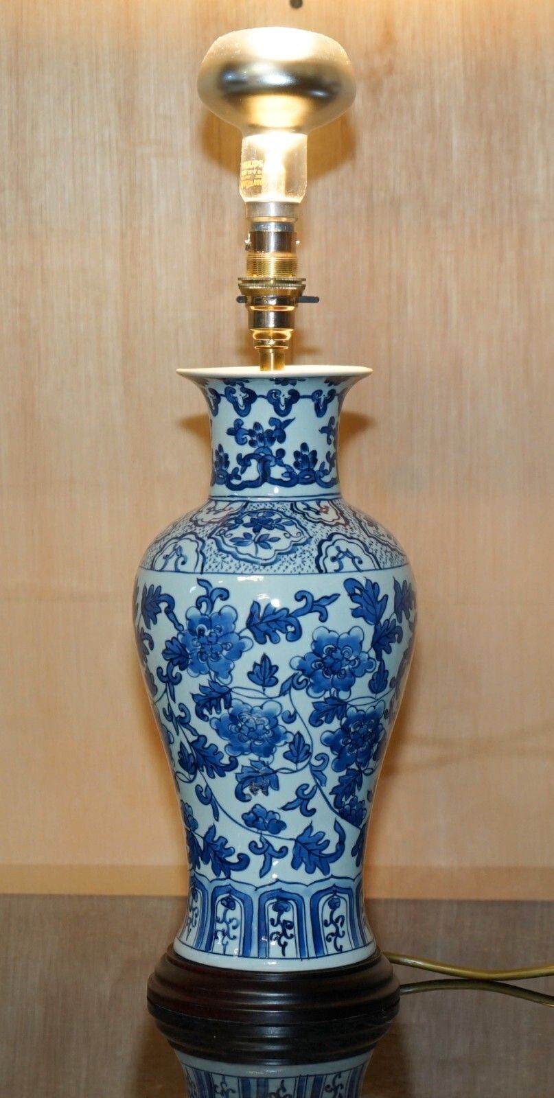 495.0 Lovely Antique Style Chinese Porcelain Large Table Lamp Super Decorative Finish photo