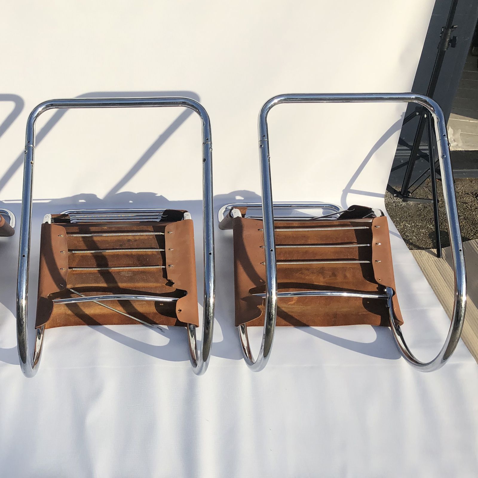 Pair Of Ludwig Mies Van Der Rohe Mr10 Leather Chrome Dining Chairs 1960s Midcentury photo for sale