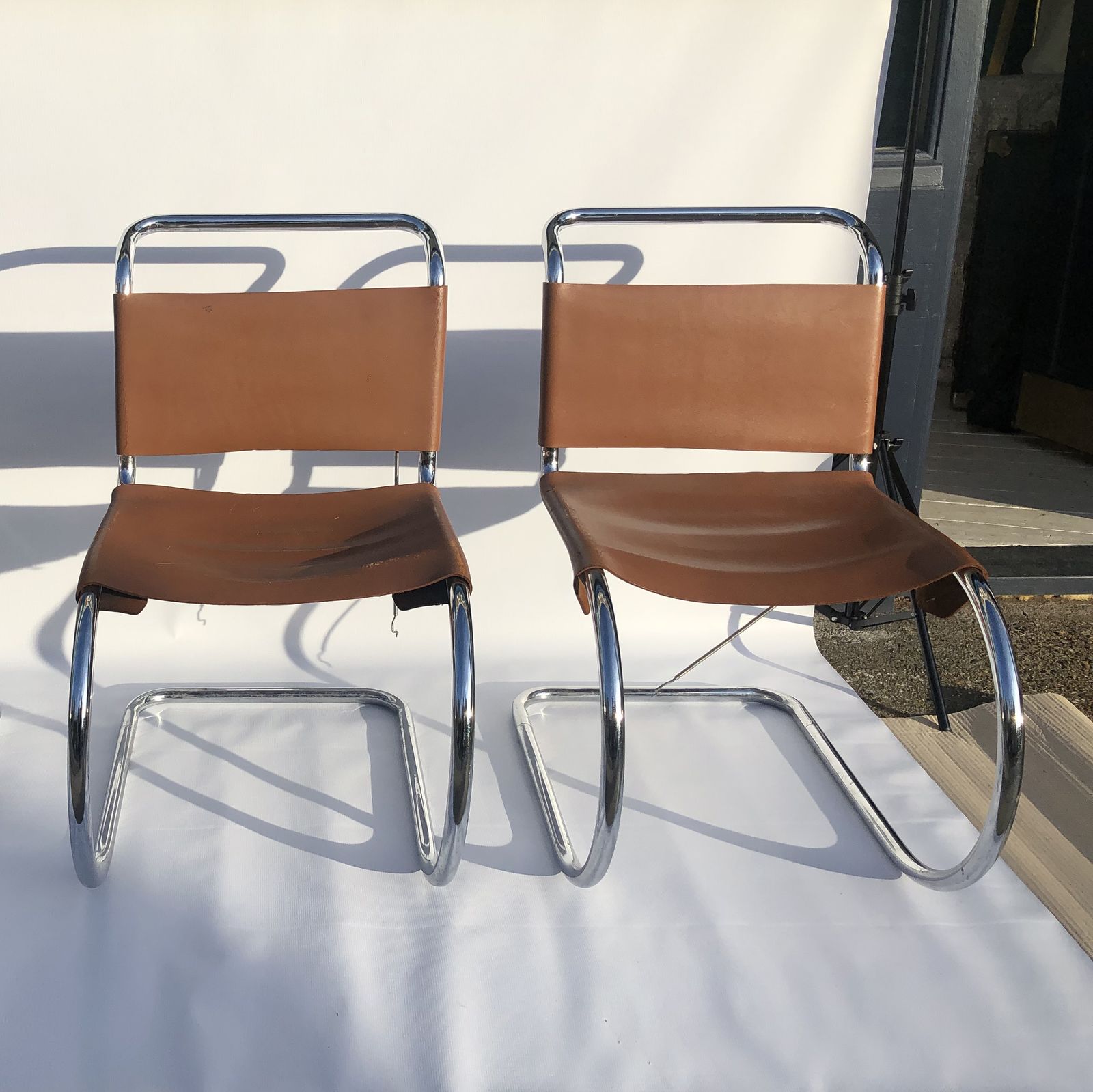 Pair Of Ludwig Mies Van Der Rohe Mr10 Dining Chairs 1960s Midcentury Leather Chrome Cantilever 2 photo for sale