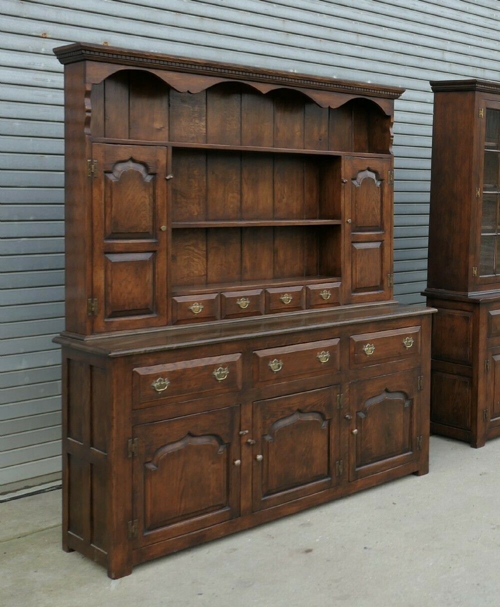 photo furniture Artisan Hand Made Period Oak Style Dresser