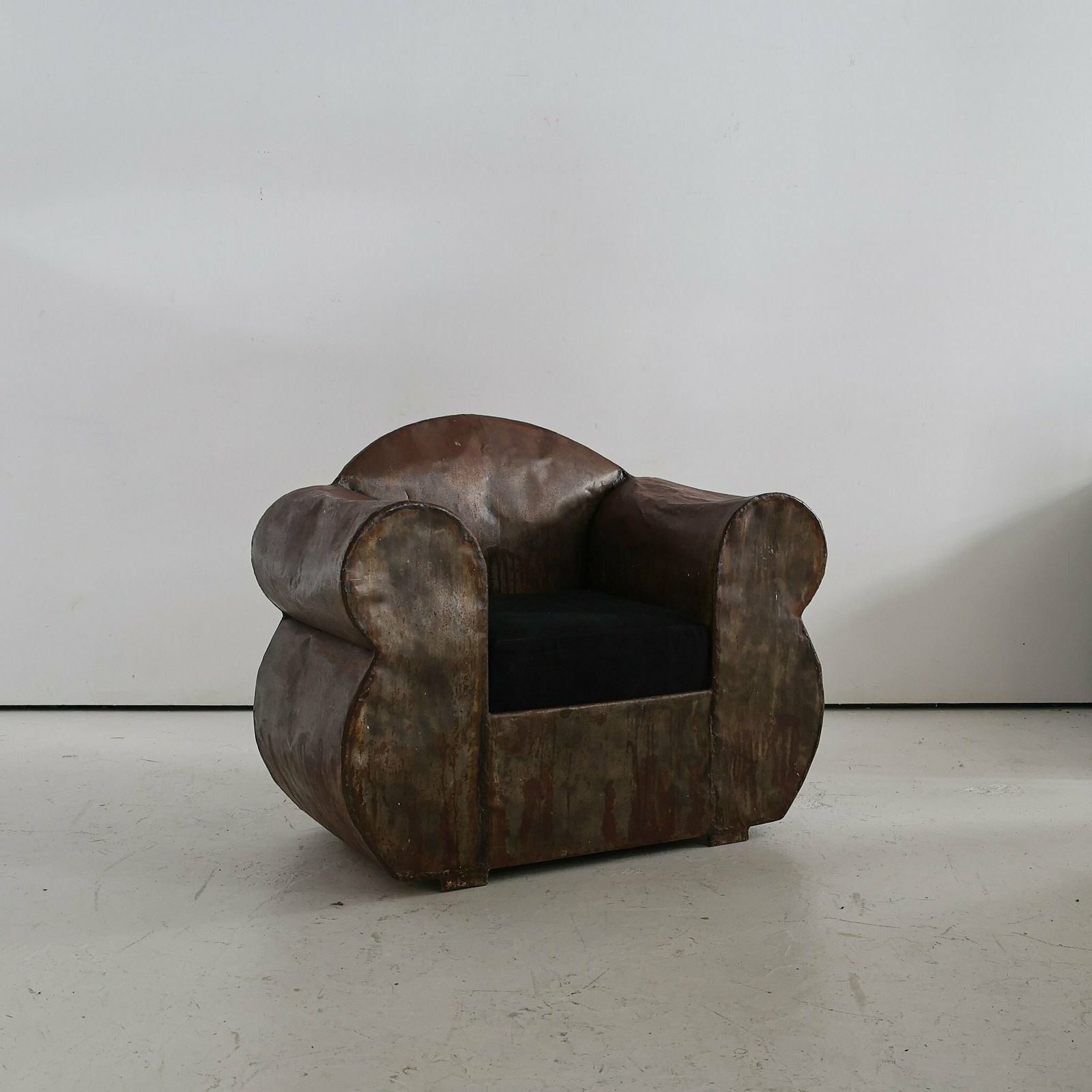 Sculptural 1970s Oversized Metal Club Chair photo 2475.0