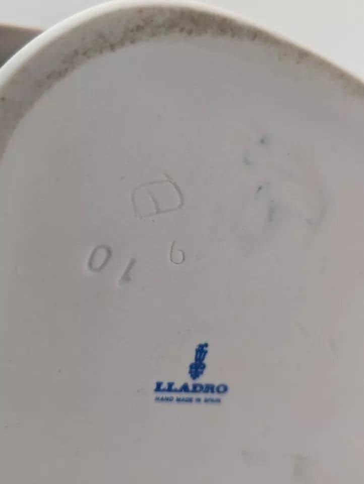 photo furniture Early Lladro Porcelain Doctor Figurine Rare Matte Finish