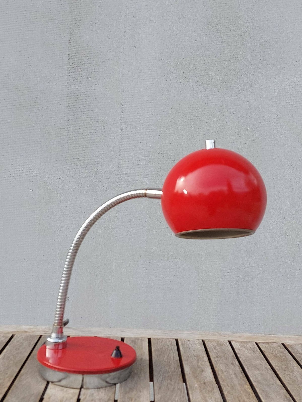 Space Age Table Lamp / Retro Eyeball Table Lamp/Pop Art Table Lamp / Red Eyeball Desk Lamp /Atomic Table Lamp /Mcm Eyeball Lamp /70's