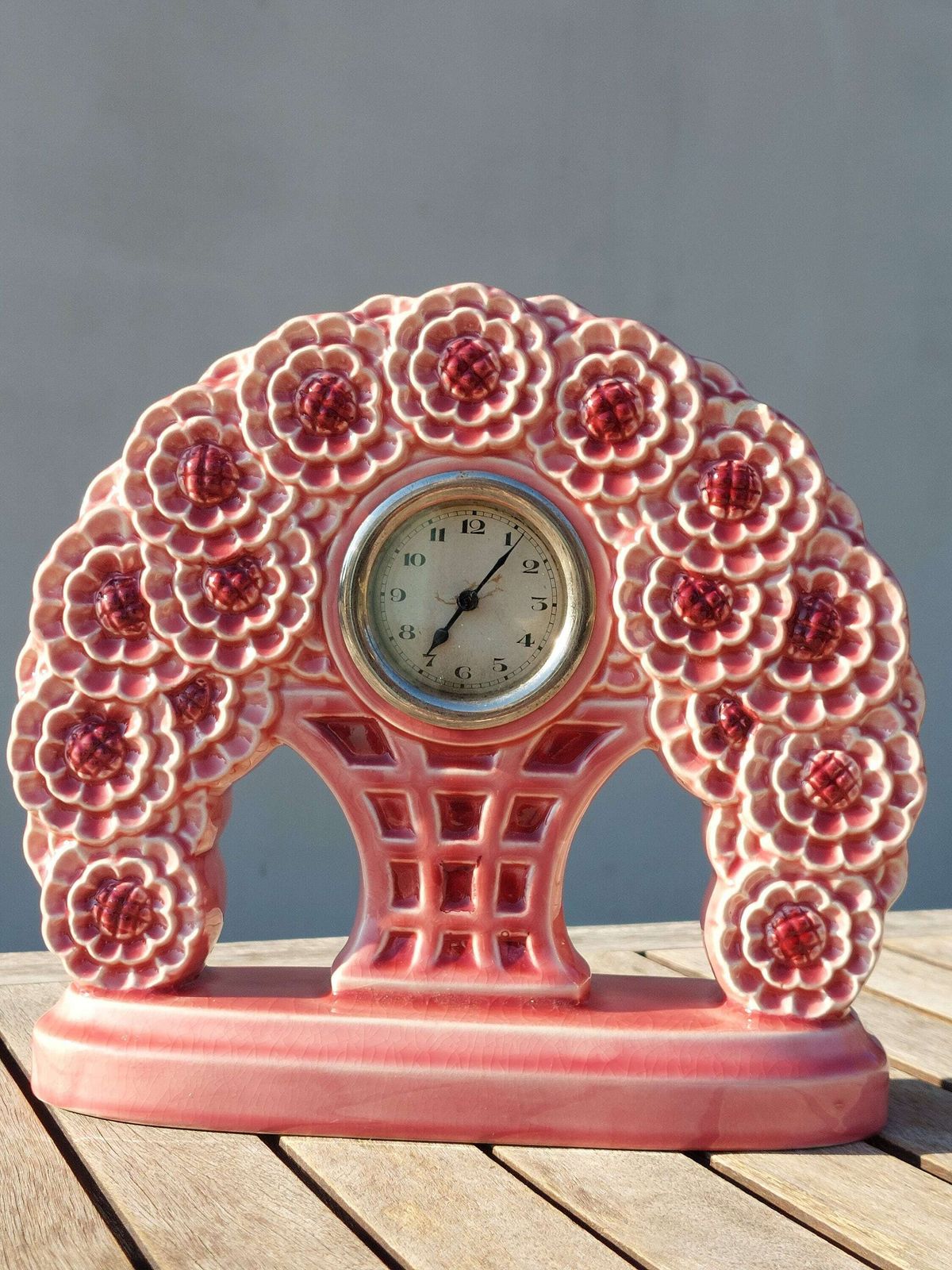 French Art Nouveau / Majolica Floral Dresser Mantel Clock / Esdeve Sarreguemines Mantel Clock / Art Nouveau / France / 1890 1919