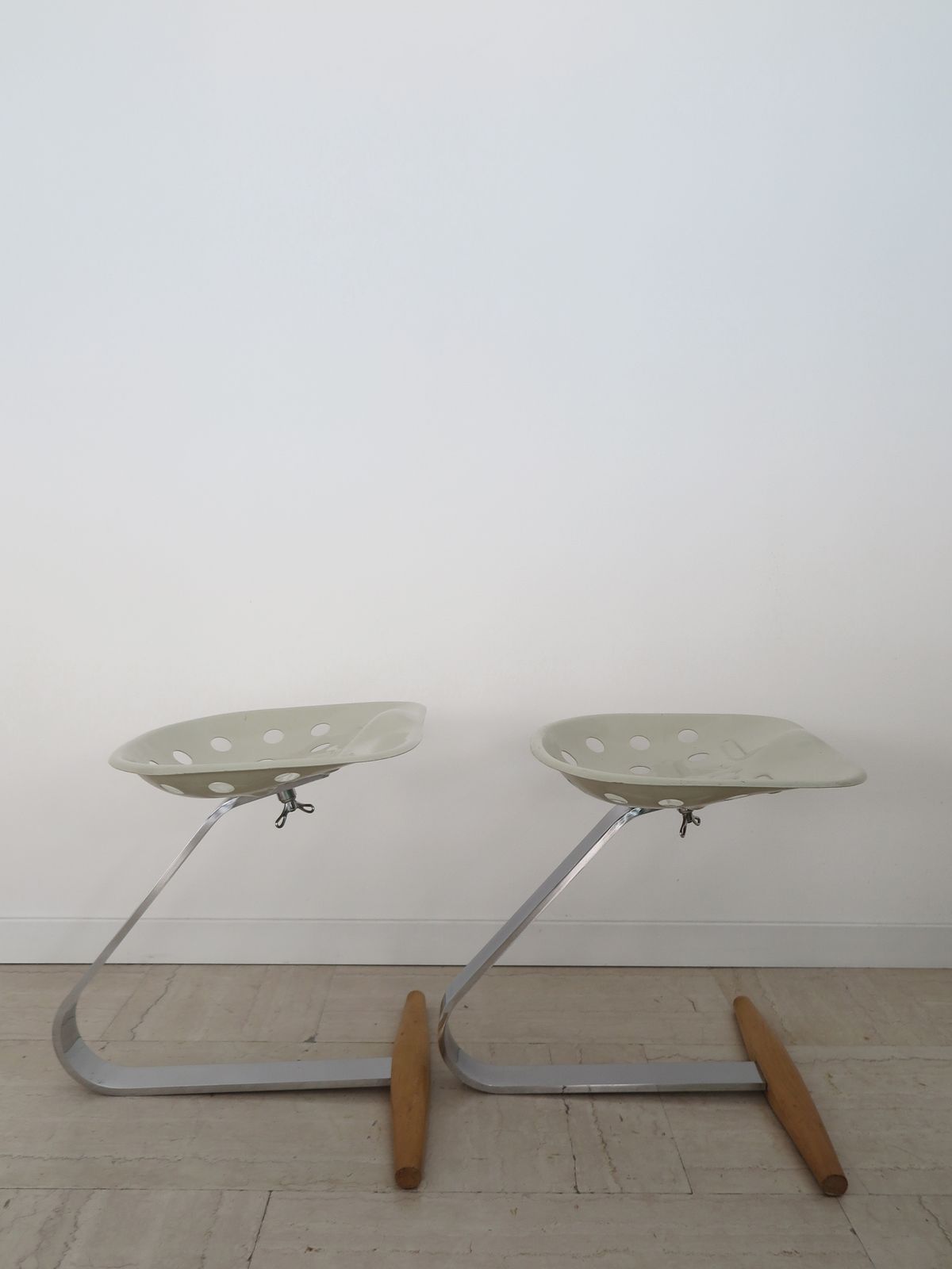 Italian "Mezzadro" Design Achille E Pier Giacomo Castiglioni For Zanotta Stools, 1960s photo furniture