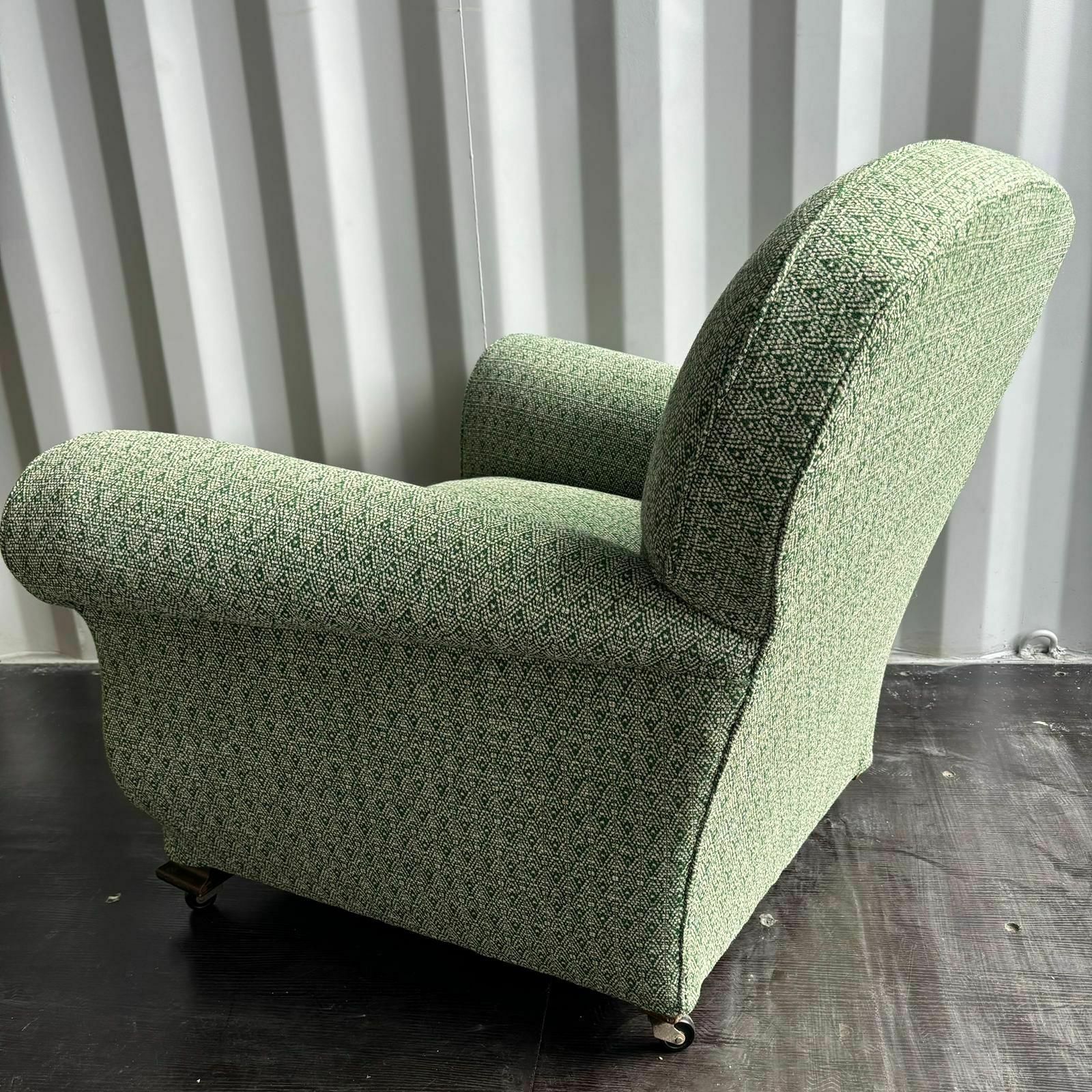 Victorian Club Armchair photo furniture