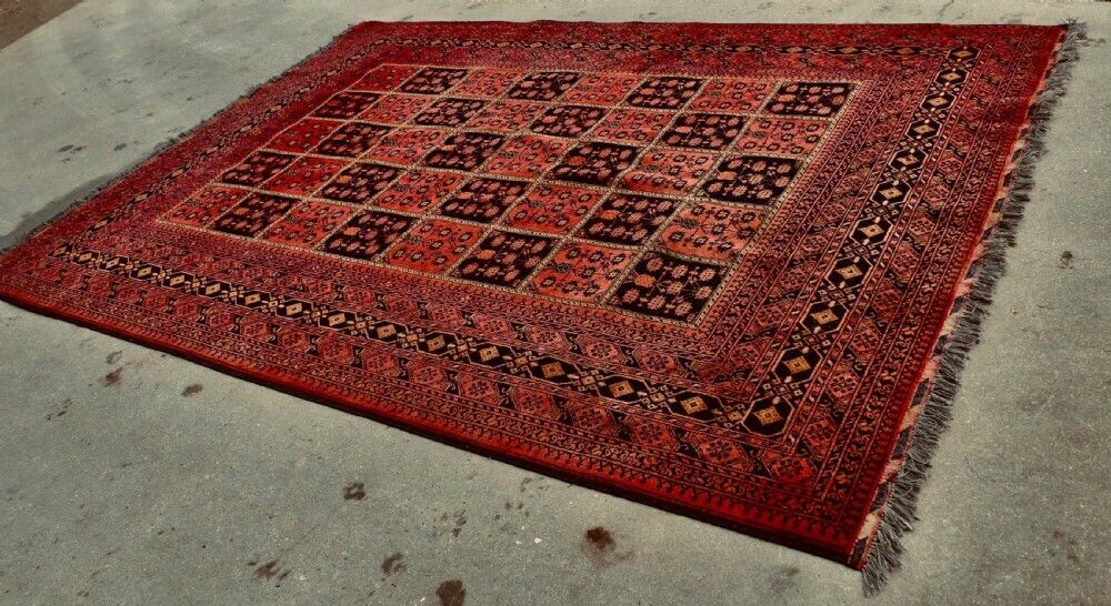 Large Vintage Traditional Pattern Wool Carpet photo for sale