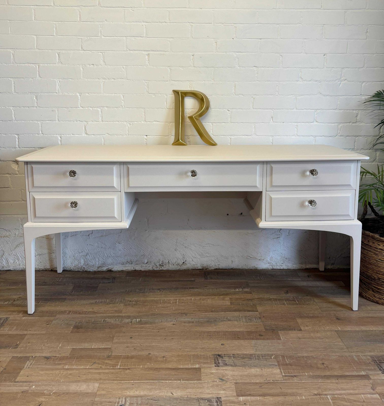 Stag Minstrel Dressing Table Painted Beige