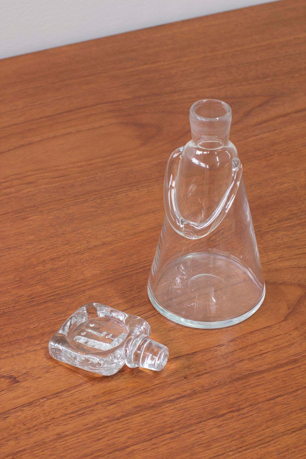 "People" Decanter By Erik Höglund photo for sale