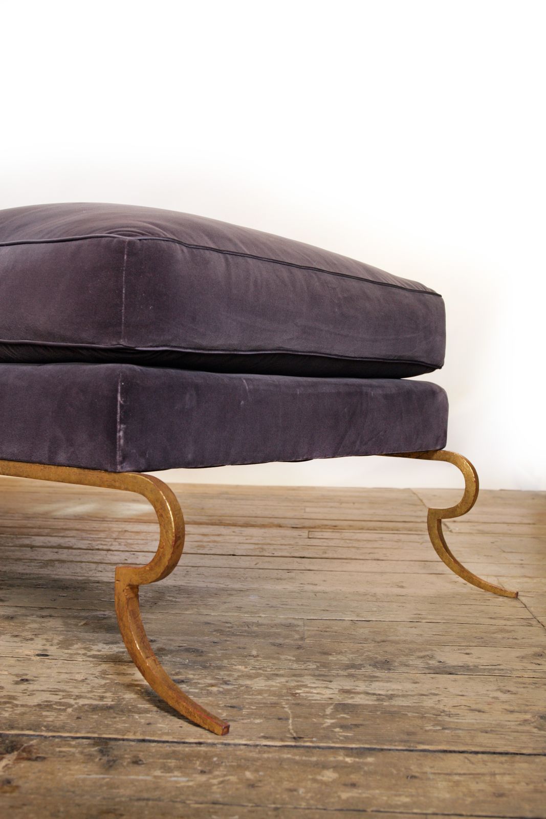 Hollywood Regency American Silk Velvet Daybed Raised On Gilt Metal Legs With Satin Bolster photo Furniture