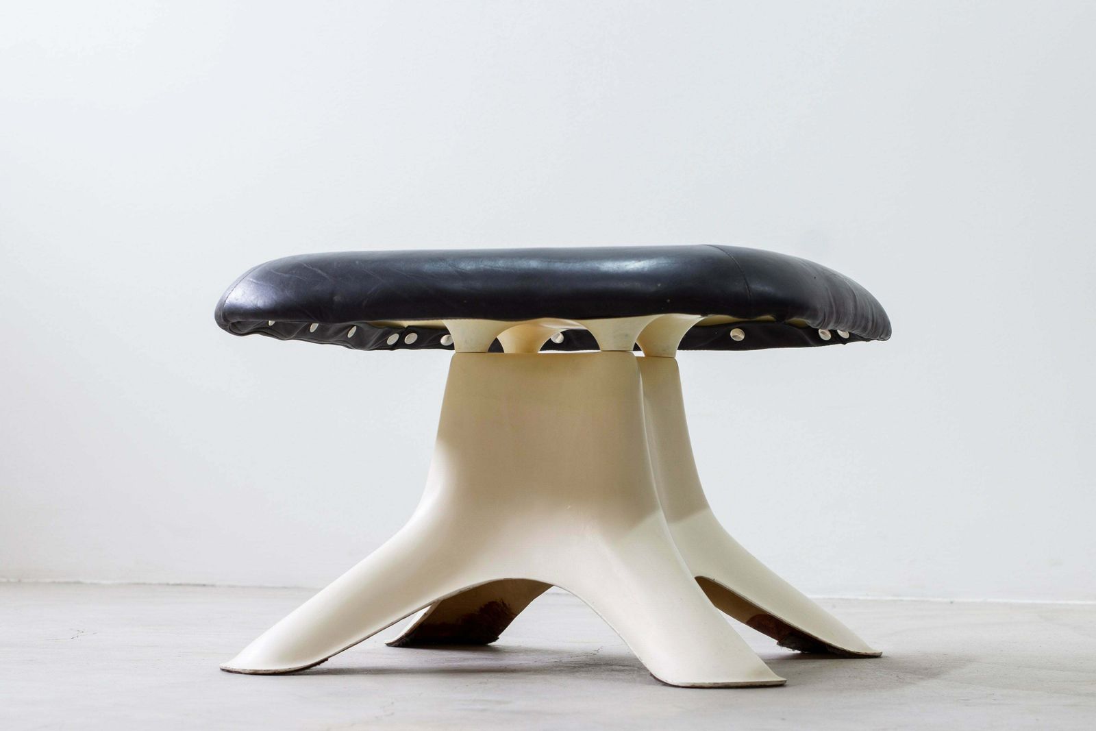 14640.0 "Karuselli" Lounge Chair And Foot Stool By Yrjö Kukkapuro photo