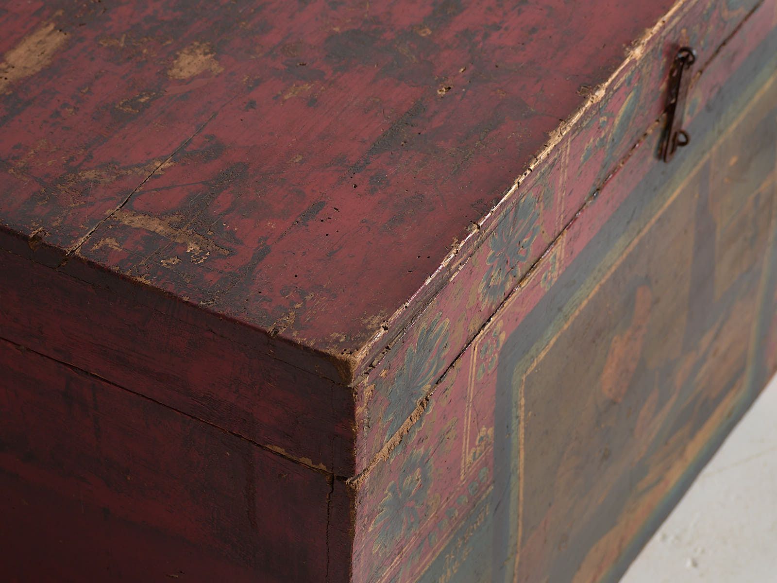Antique Chinese Storage Trunk With Chairman Mao Painting (C.1900) #6 photo for sale