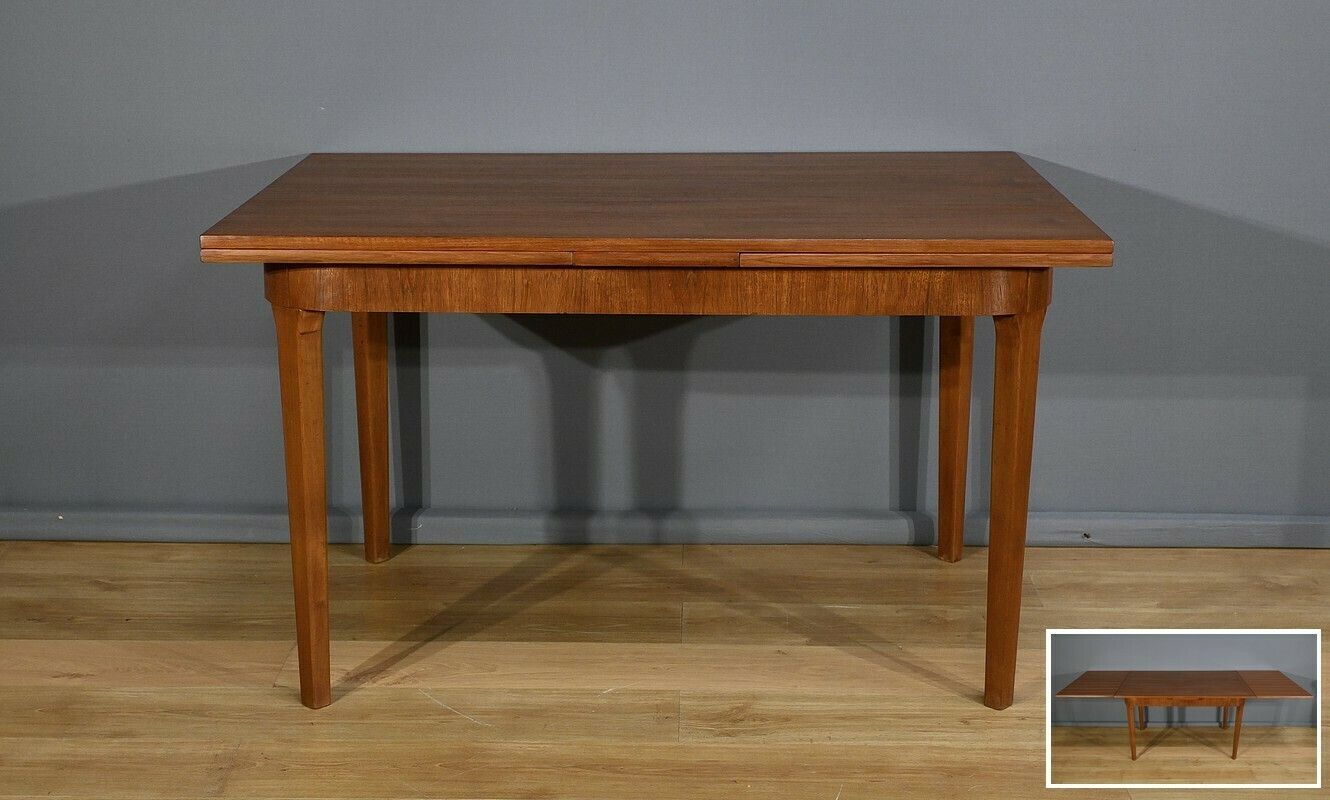 Scandinavian Extendable Teak Table – 1960