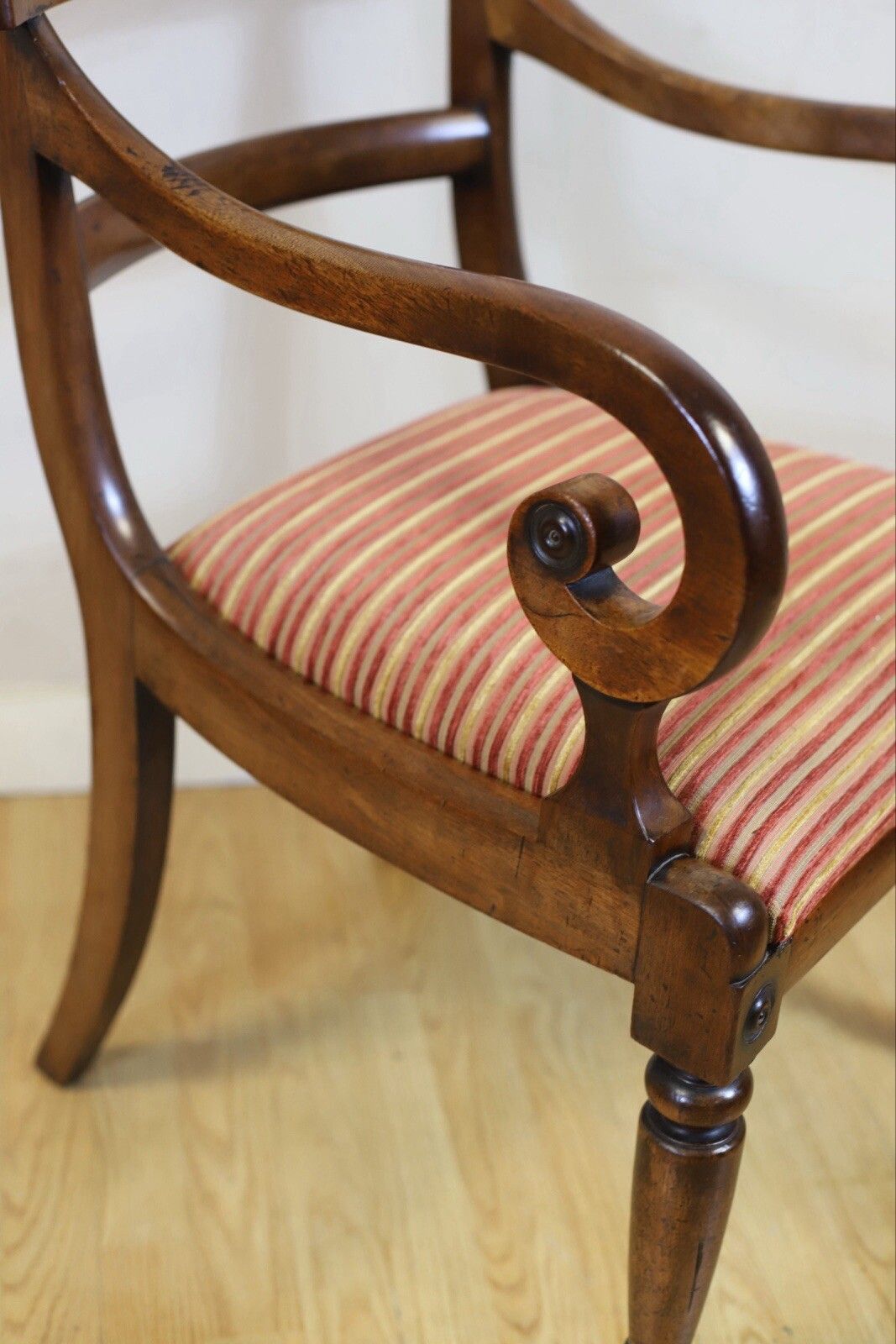 photo furniture Lovely Set Of Six Bar Back Dining Chairs