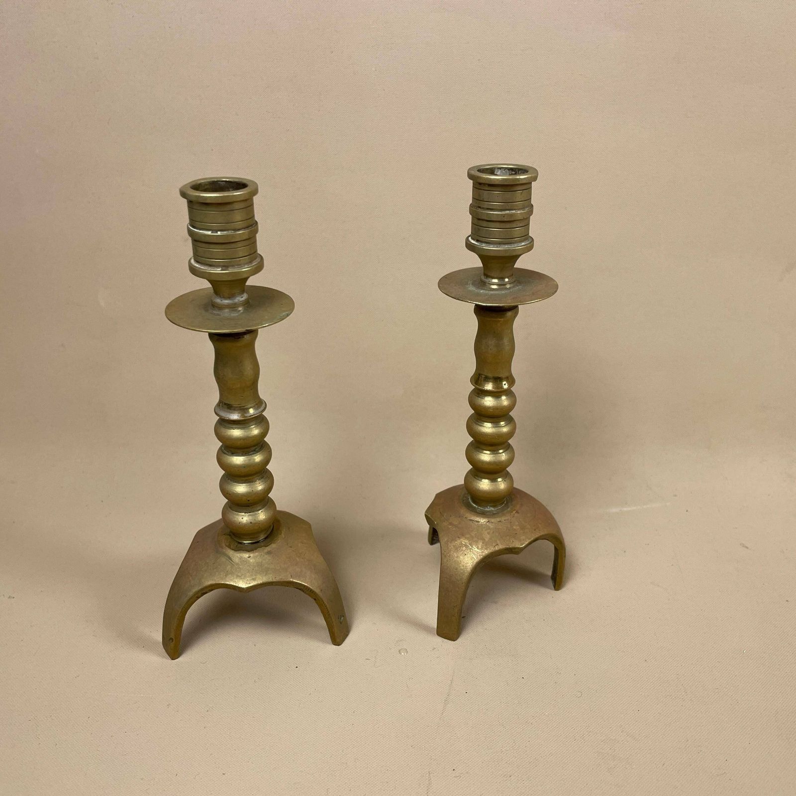 Antique Matching Pair Of Gold Brass Metal Candlestick Candle Stick Vintage Column Taper Dinner Candlesticks Column Pillar 3 Feet