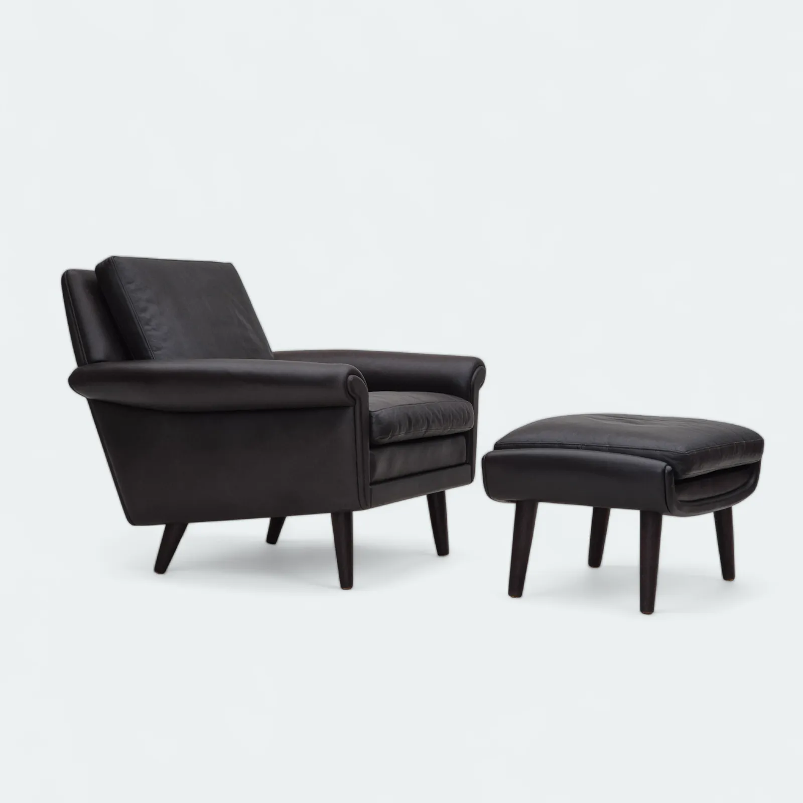 Ca. Jaren 1960, Deens Design Van Aage Christiansen, Model "Diplomat", Fauteuil Met Voetenbank.
