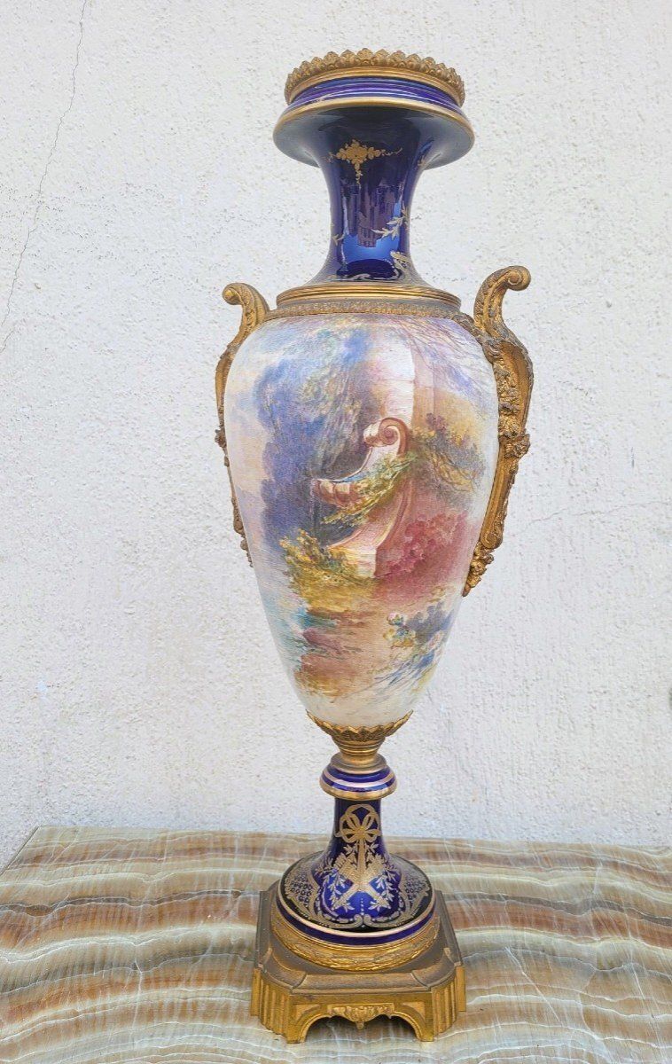 In The Taste Of Sèvres, Large Porcelain And Bronze Vase, 19th Century photo 1850.0