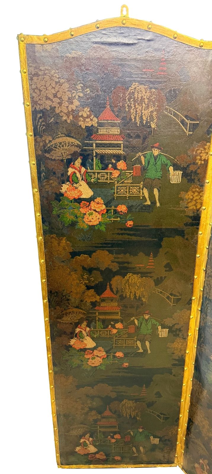 photo furniture Four Fold 19th Century Chinoiserie Leather Screen (England, Circa 1890)