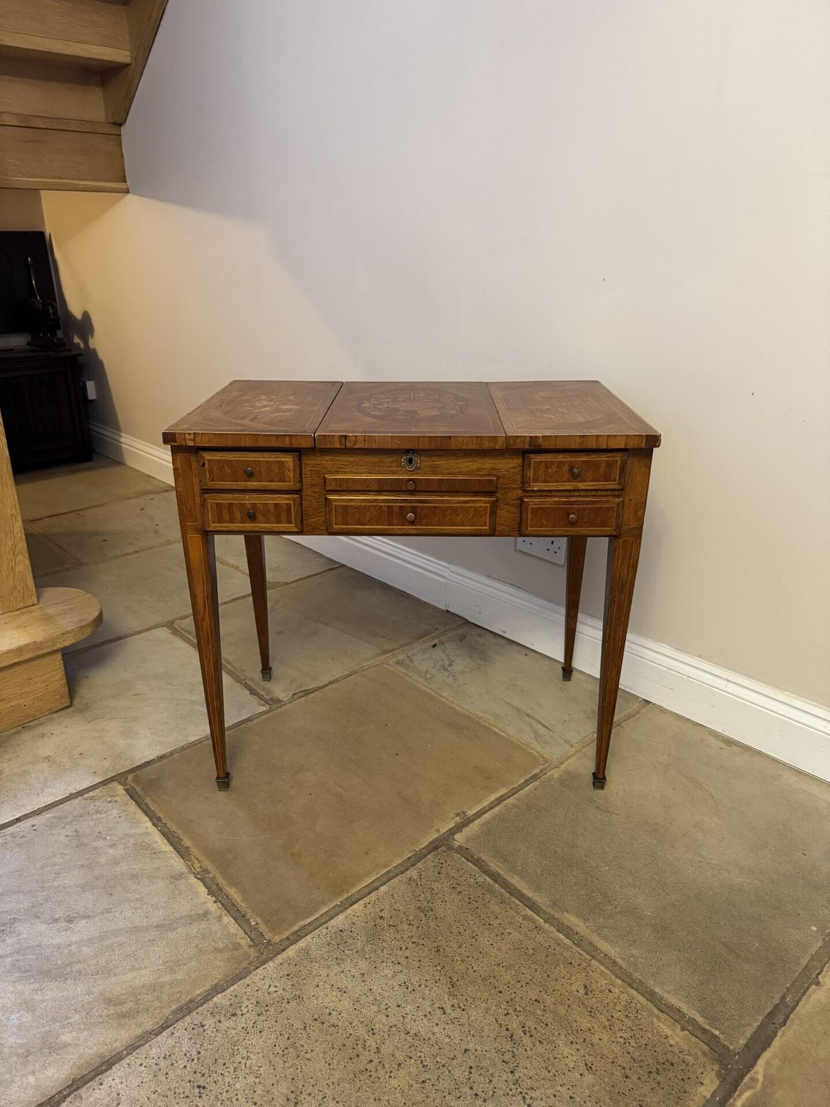 Attractive Antique French Ladies Quality Marquetry Inlaid Kingwood Dressing Table