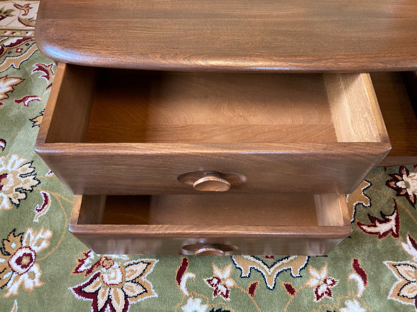 An Ercol Pandora Coffee Table In Golden Dawn Colour. photo 695.0