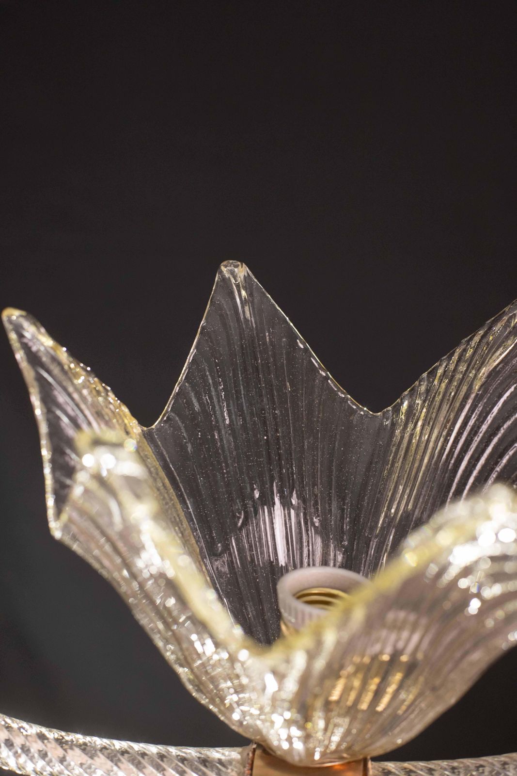 photo furniture Elegant Art Decò Barovier And Toso Chandelier, 1940s