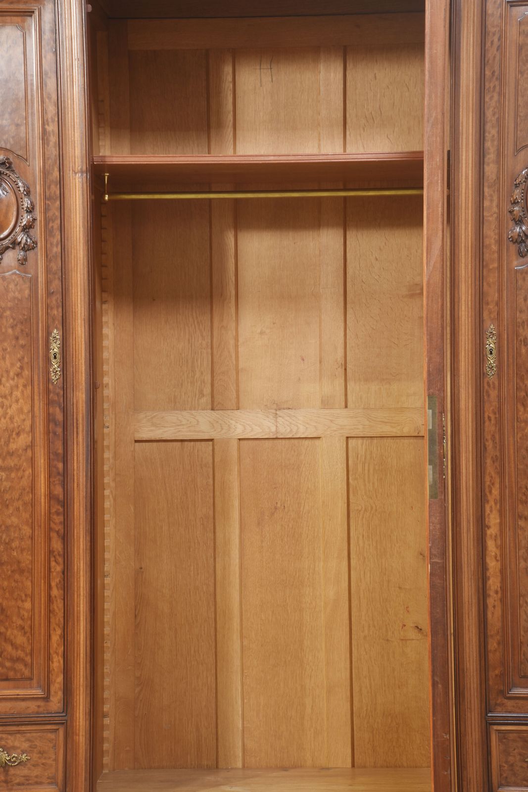 photo vintage French Louis XVI Mahogany Armoire