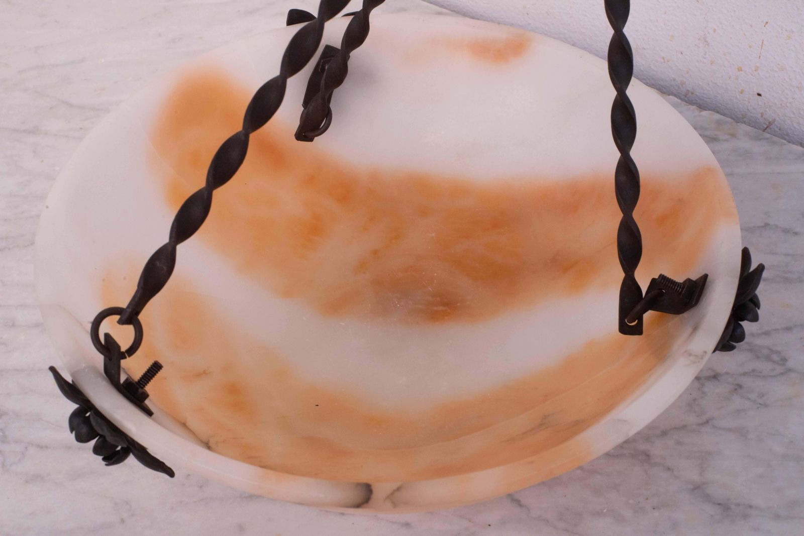photo vintage Great Design Art Decò Orange And White Alabaster Chandelier, 1950