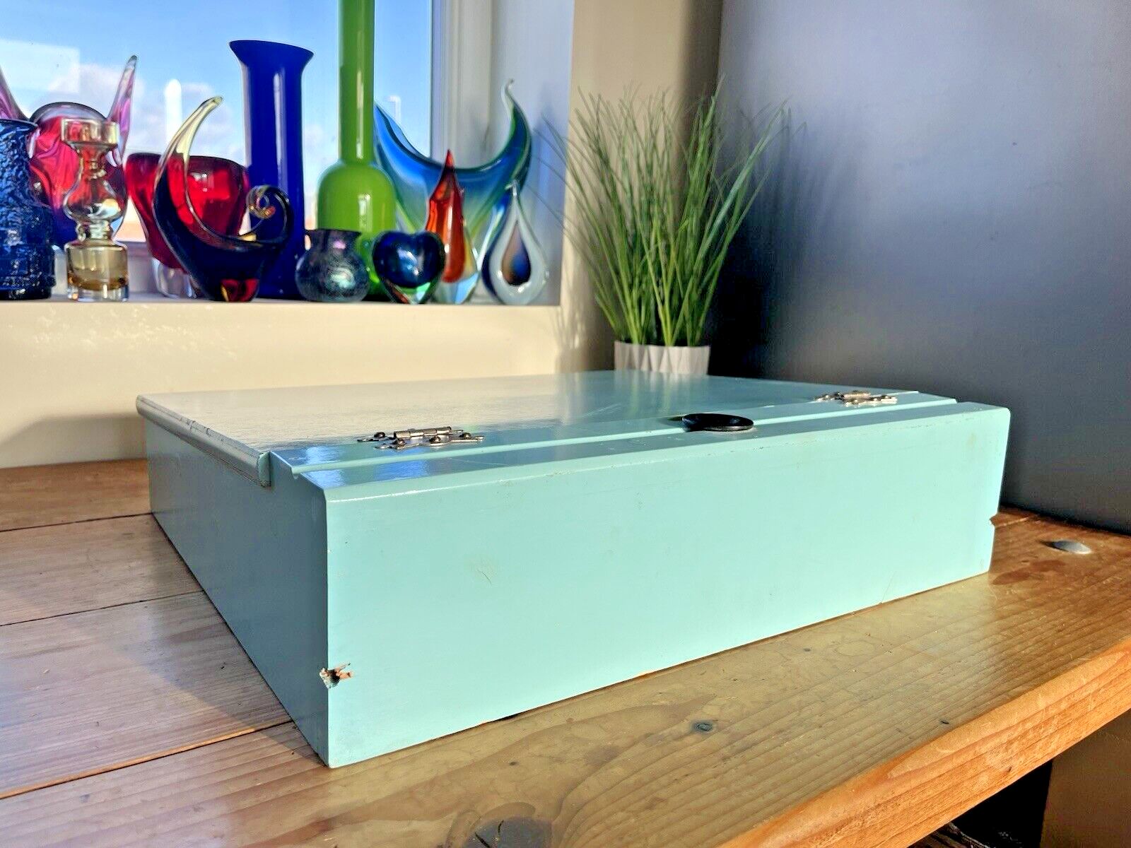 photo furniture Mid Century 50's Wooden Reno Series Artist Storage Box Easel Writing Slope Paint