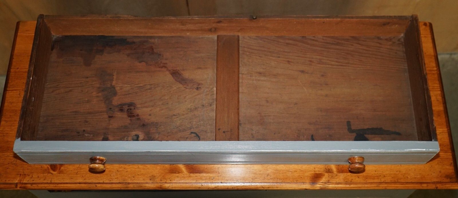 photo vintage Large Vintage Reclaimed Wood 45 Bottle Wine Champagne Rack Sideboard With Drawer