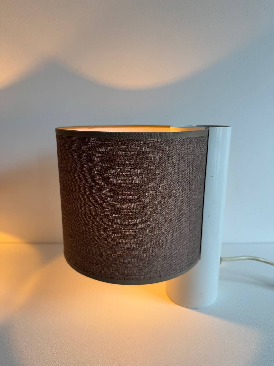 Pair Of Vintage Table Lamps, White And Brown, “Slim” By Gramigna For Quattrifolio, 1964 Italy photo for sale