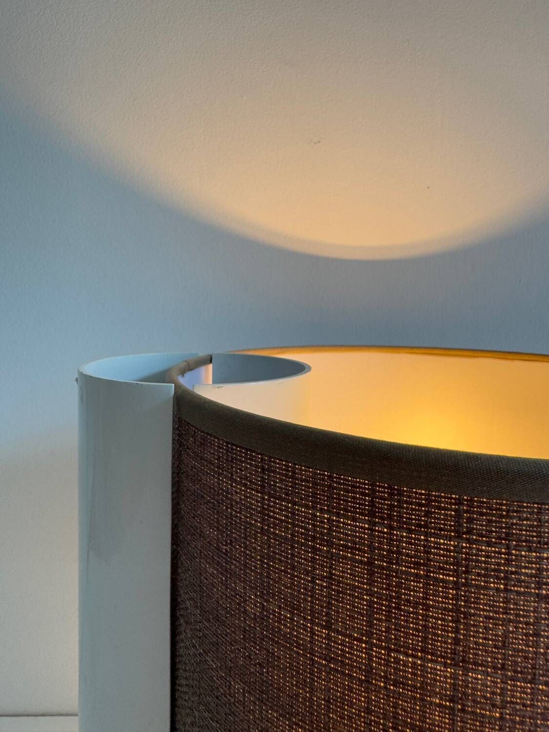 Pair Of Vintage Table Lamps, White And Brown, “Slim” By Gramigna For Quattrifolio, 1964 Italy photo vinterior