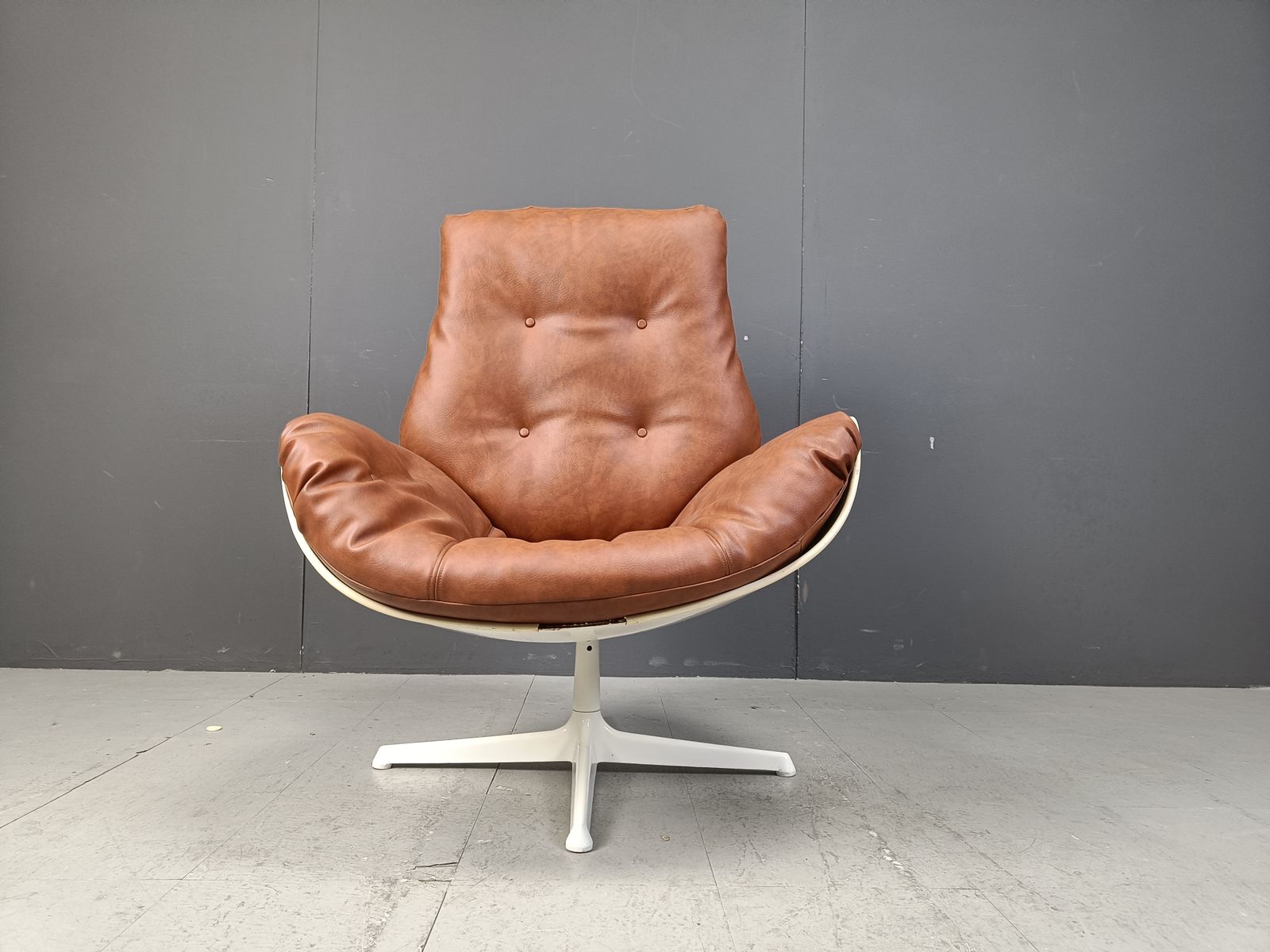 Space Age Fiberglass Swivel Chair, 1960s