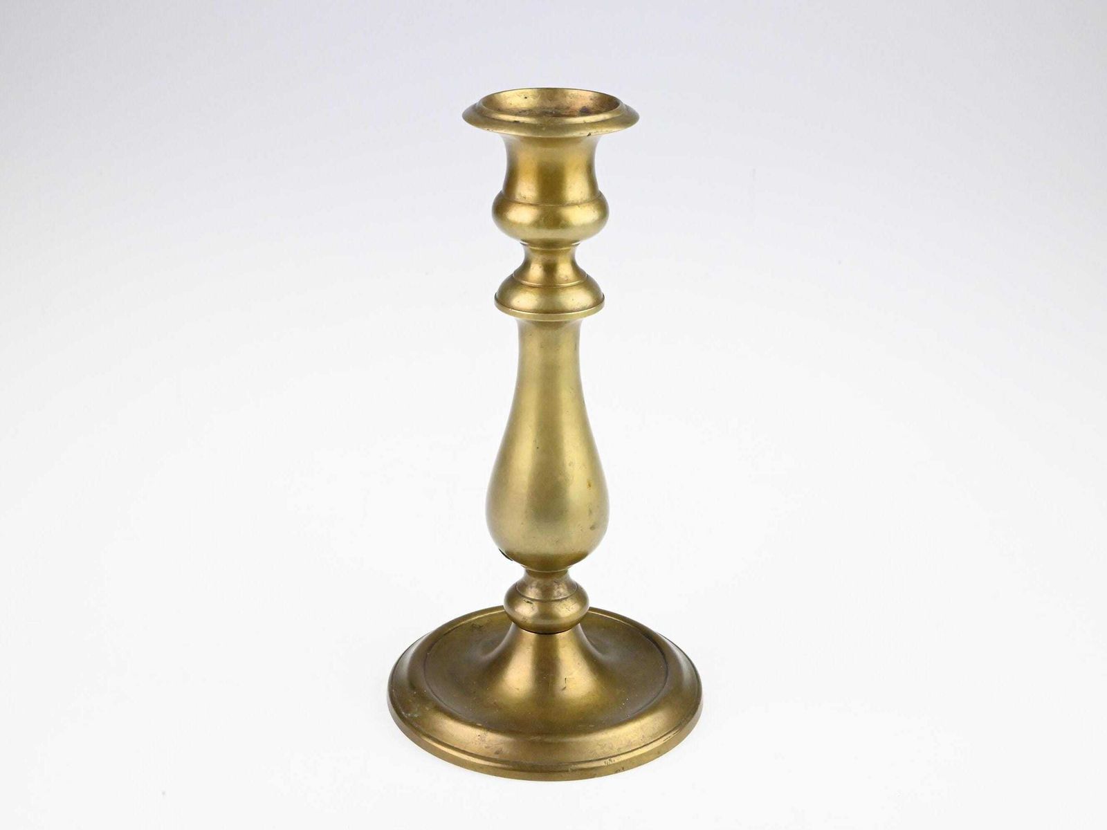 Antique Brass Candle Holder, Brass Candle Holder, Candle Holder, Single Candle Holder, Antique Lighting, Collectible Candle Holder photo vinterior