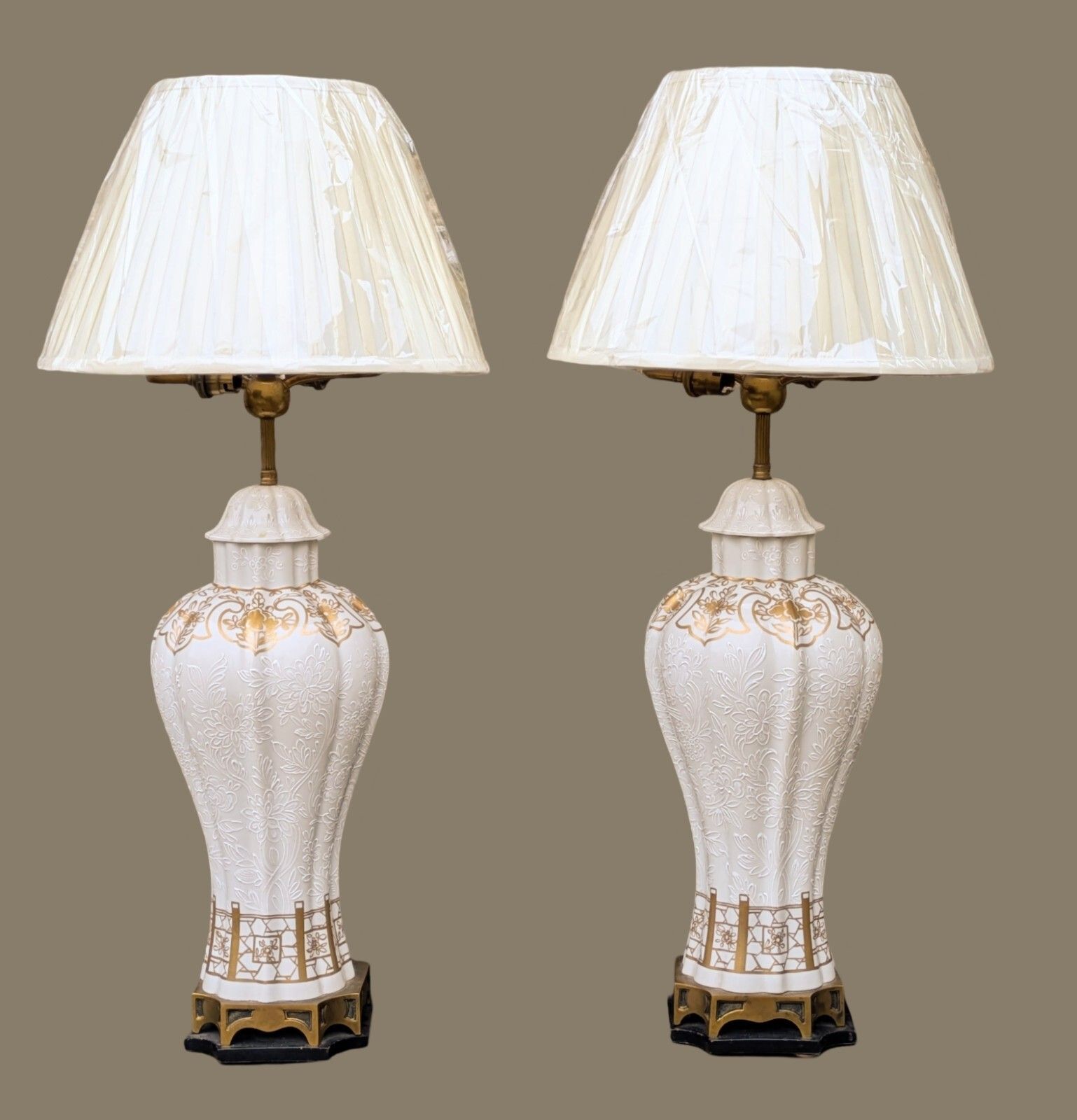 Beautiful Large Pair Of Paris Porcelain Table Lamps Qianlong Style photo 795.0