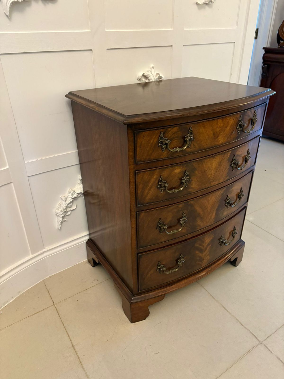 Antique Early 20th Century Quality Figured Mahogany Bow Fronted Chest Of Four Drawers photo Furniture