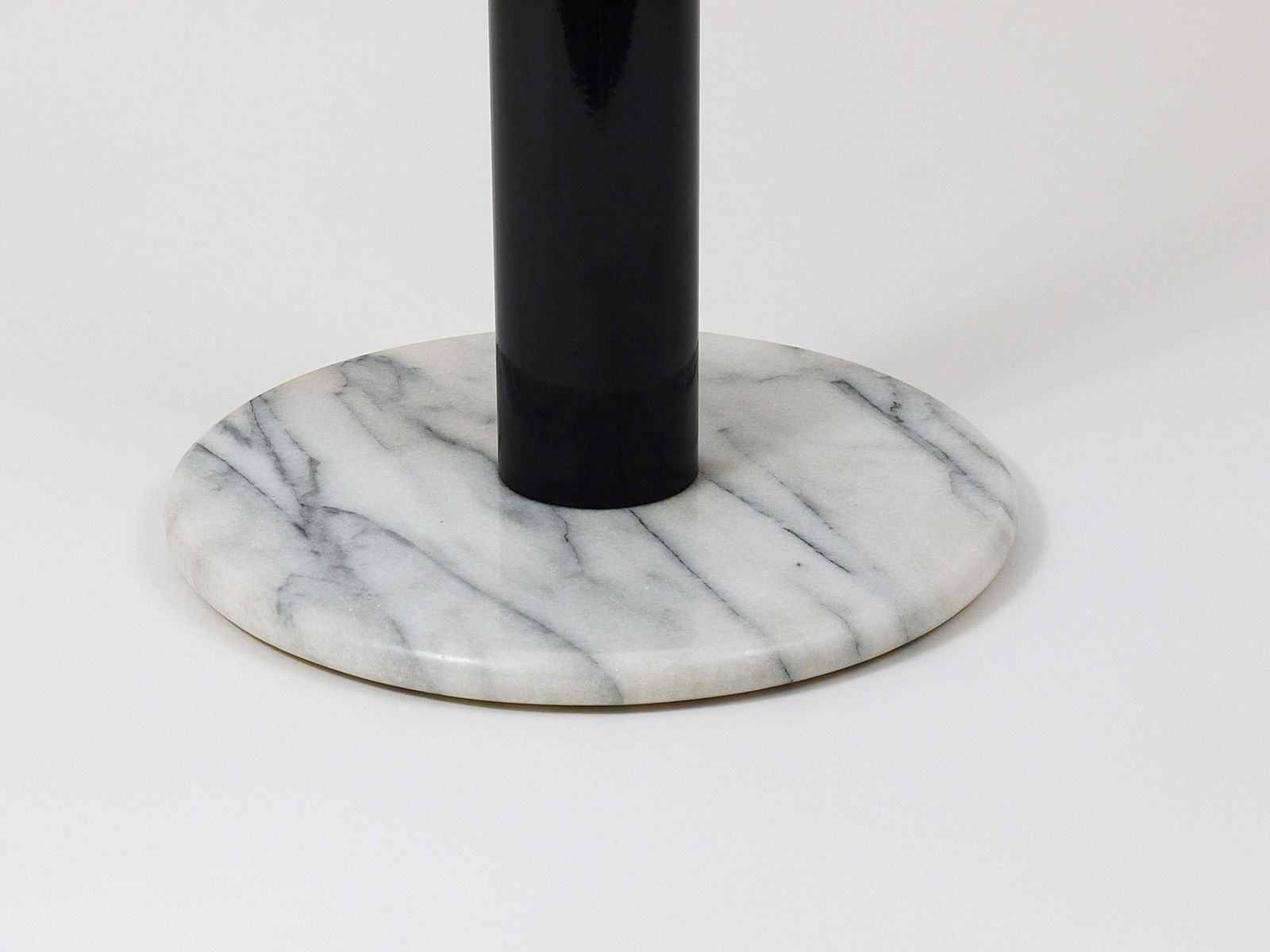 Home Decor Postmodern White Carrara Marble Flower Stand Pedestal Table, Italy, 1980s photo