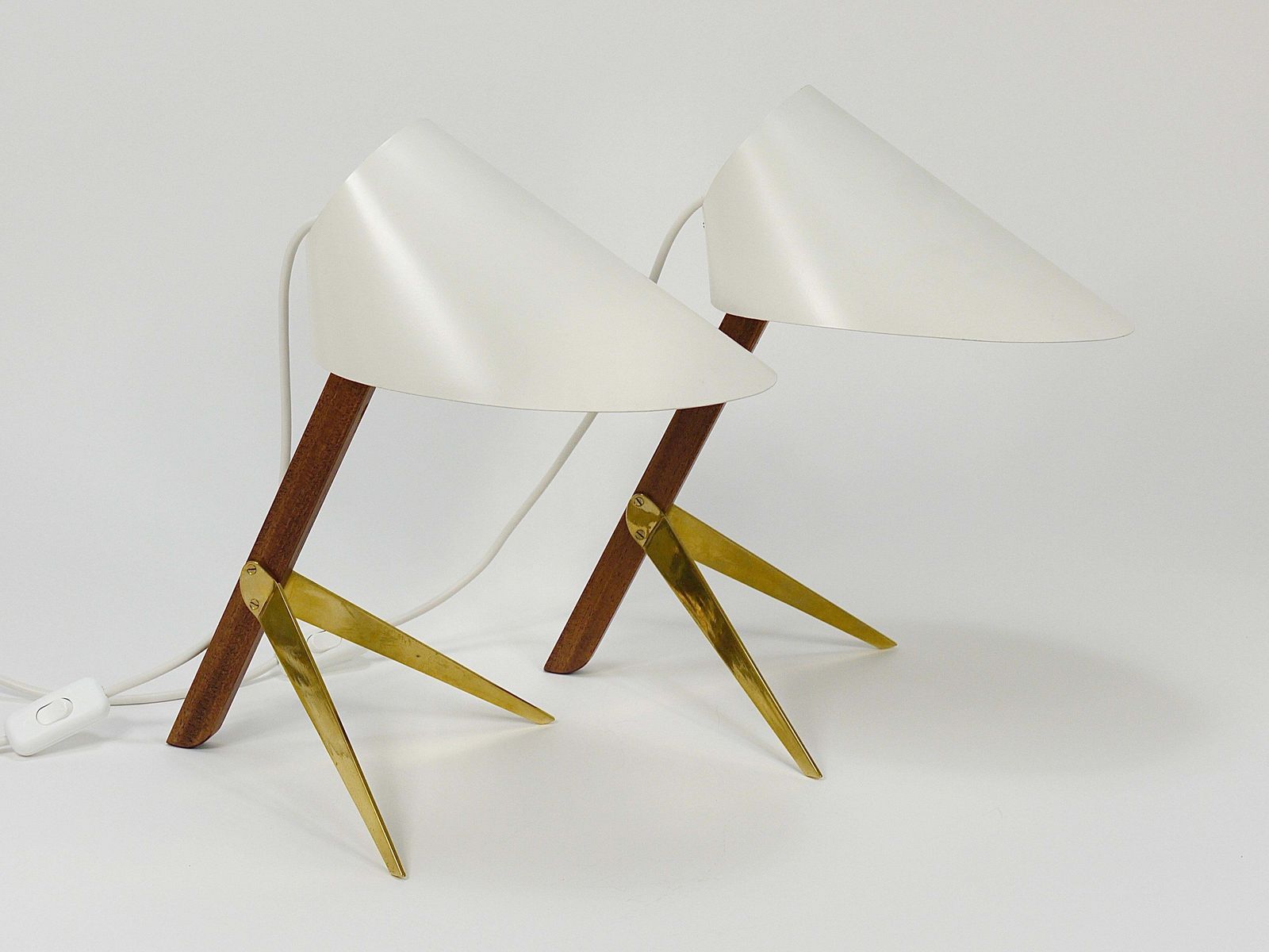 Two J.T. Kalmar Vienna  „Billy Tl“ White Mid Century Table Desk Lamps, Austria photo furniture