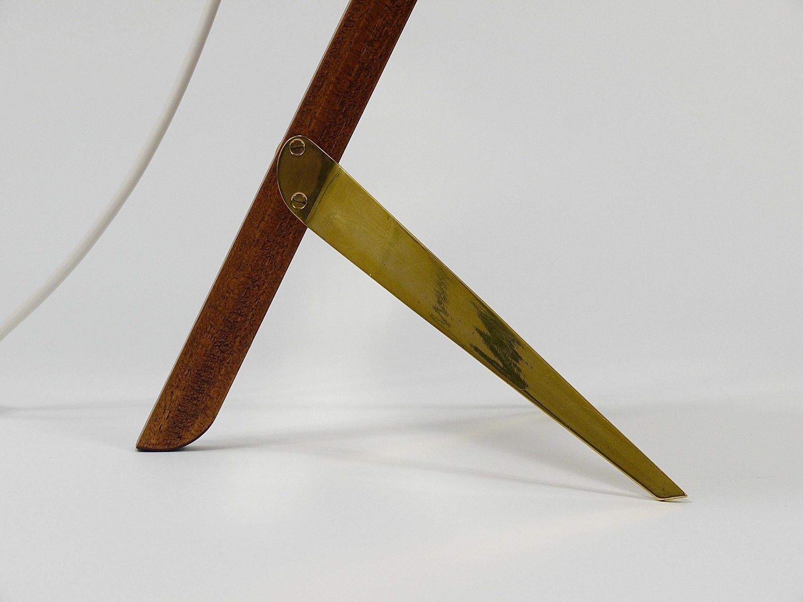 photo vintage Two J.T. Kalmar Vienna  „Billy Tl“ White Mid Century Table Desk Lamps, Austria