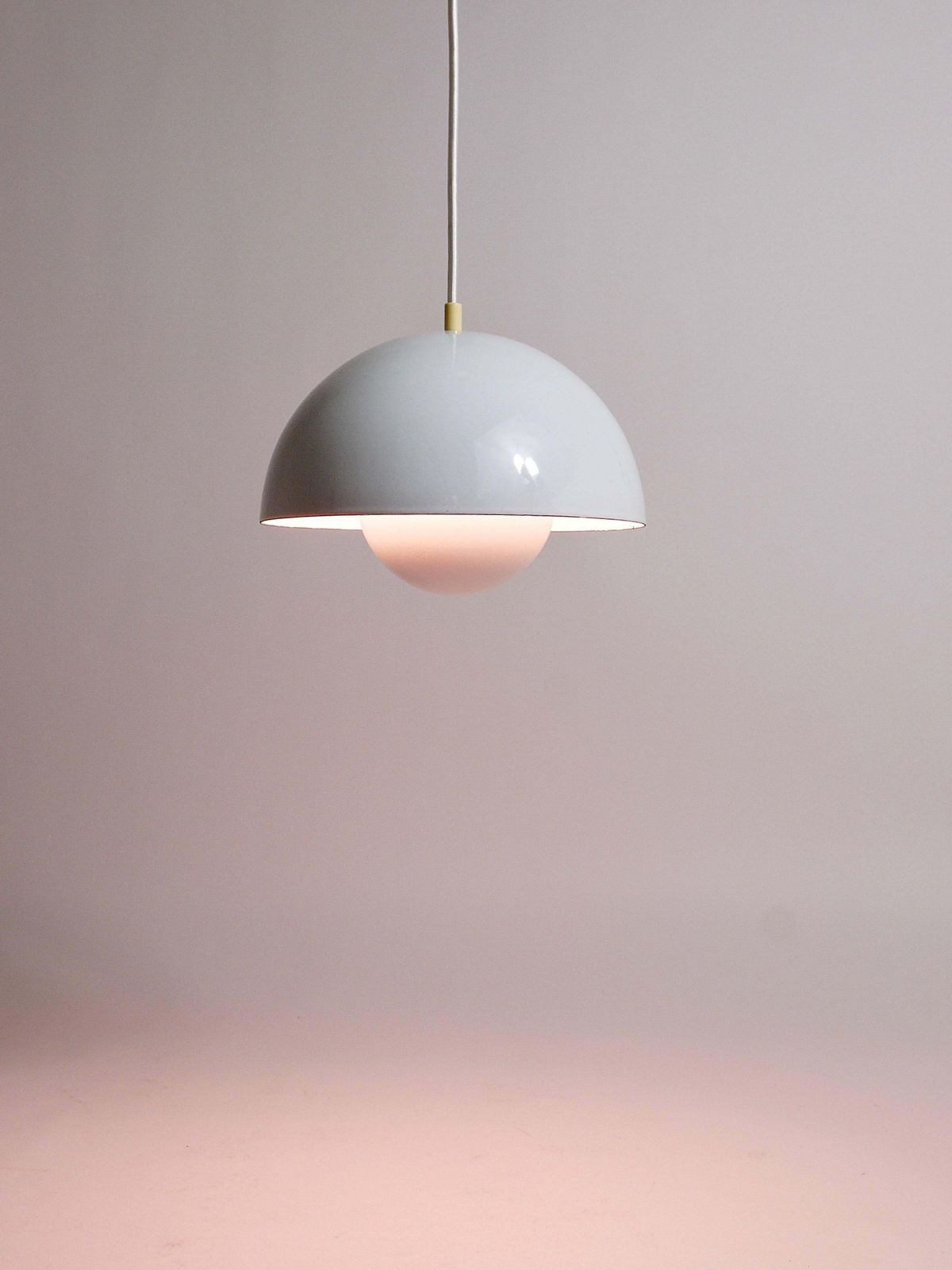 White Verner Panton Flowerpot Pendant Lamp, Louis Poulsen, Denmark, 1969 photo vintage