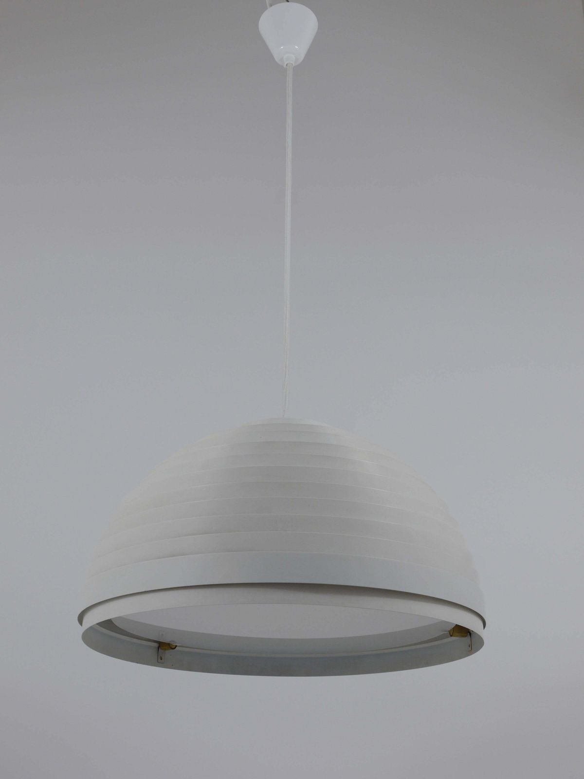 photo vintage 1960s Panton Style "Dynamic" Lamella Ring Pendant Moon Lamp By Vest, Austria