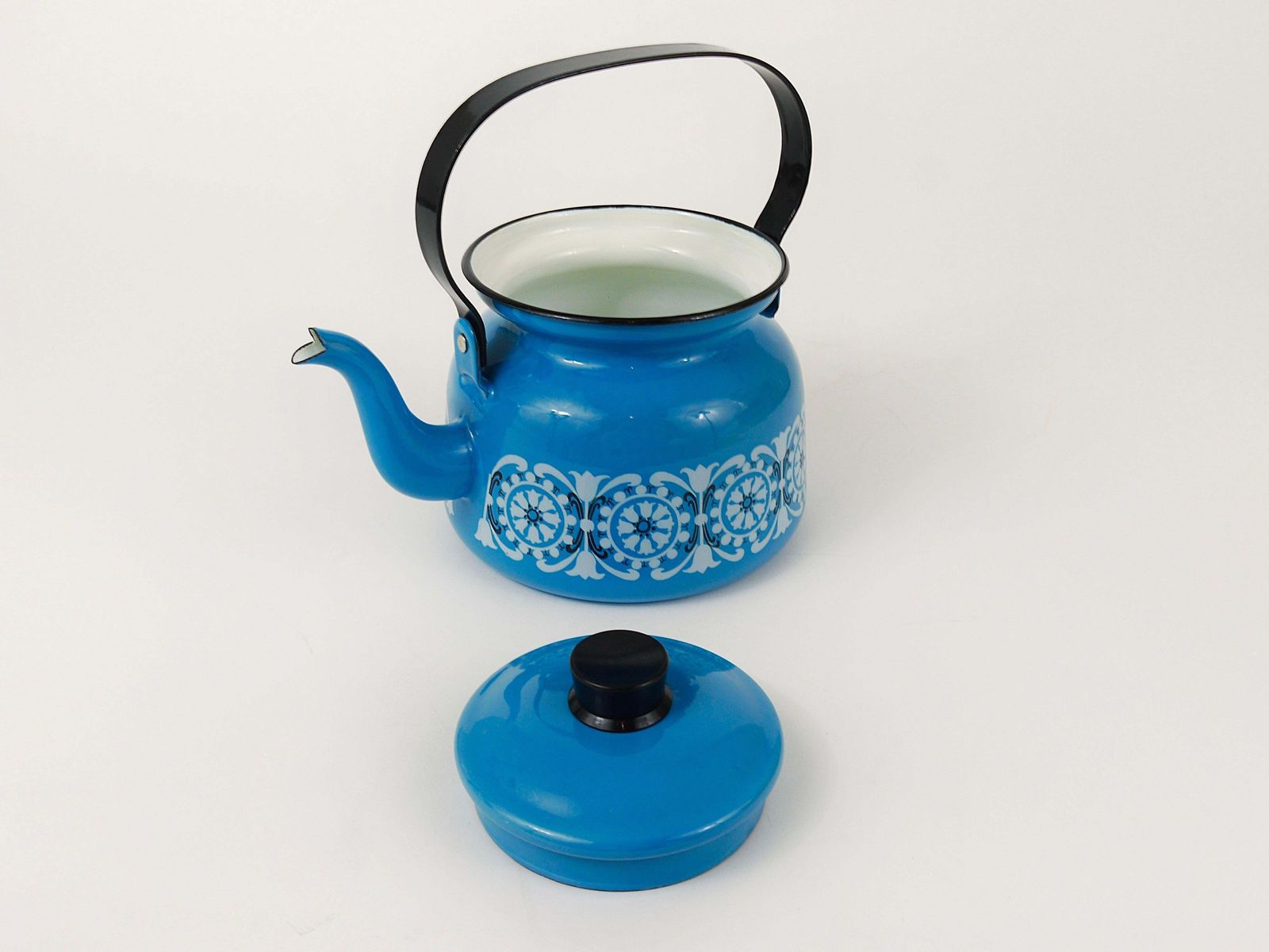 photo for sale Kaj Franck Mid Century Enamel Tea Pot Kettle, Finel Arabia, Finland