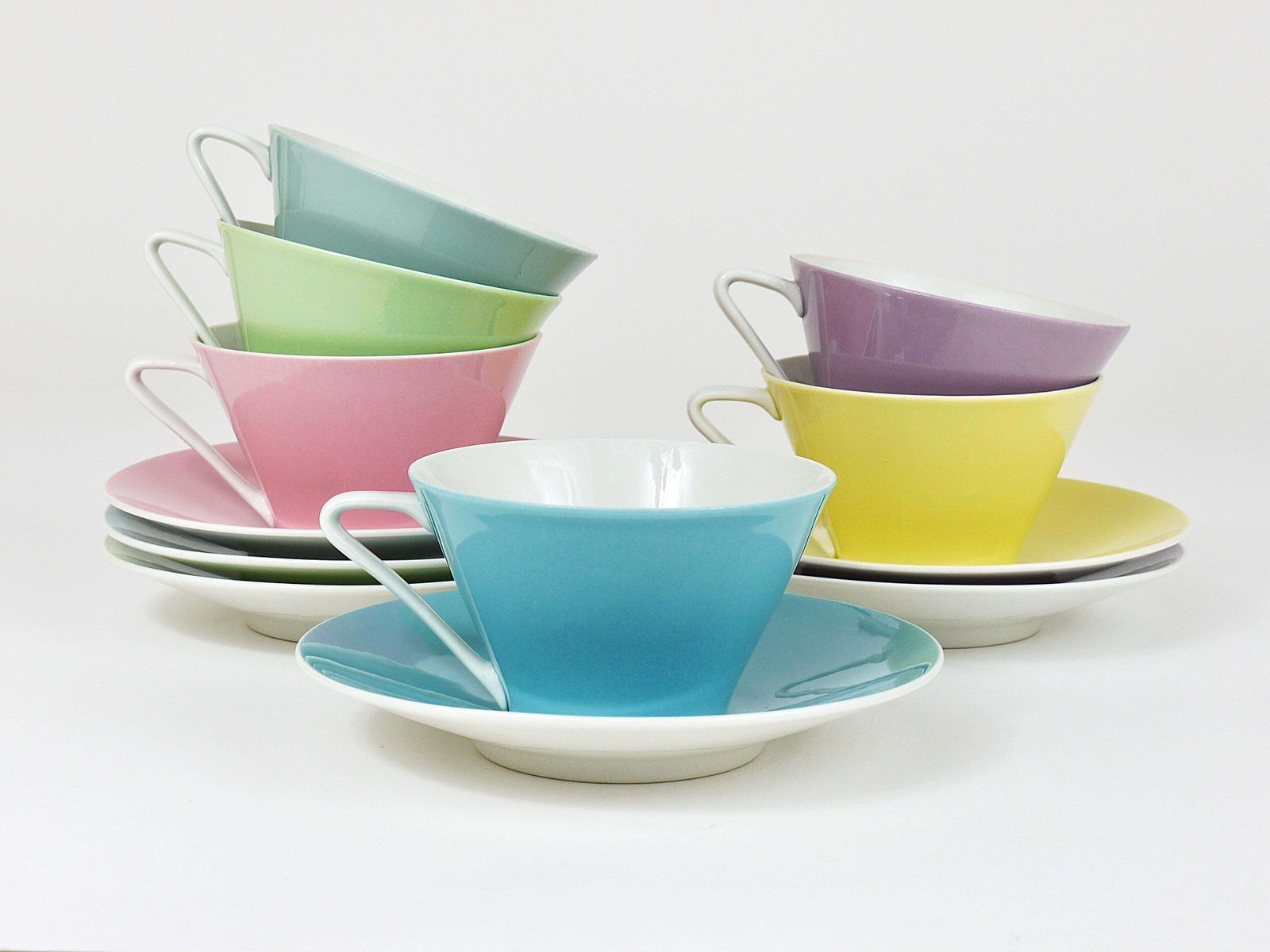 photo for sale 6 Midcentury Pastel Daisy Porcelain Coffee Cups, Lilien, Austria, 1950s