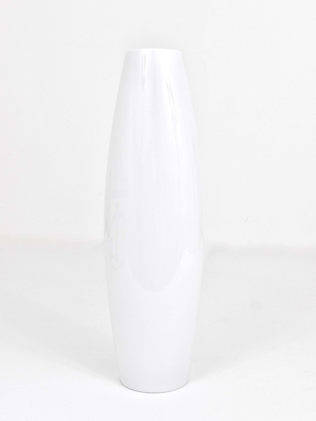 Cuno Fischer Rosenthal Studio Linie White Relief Op Art Porcelain Vase, 1960s photo vintage