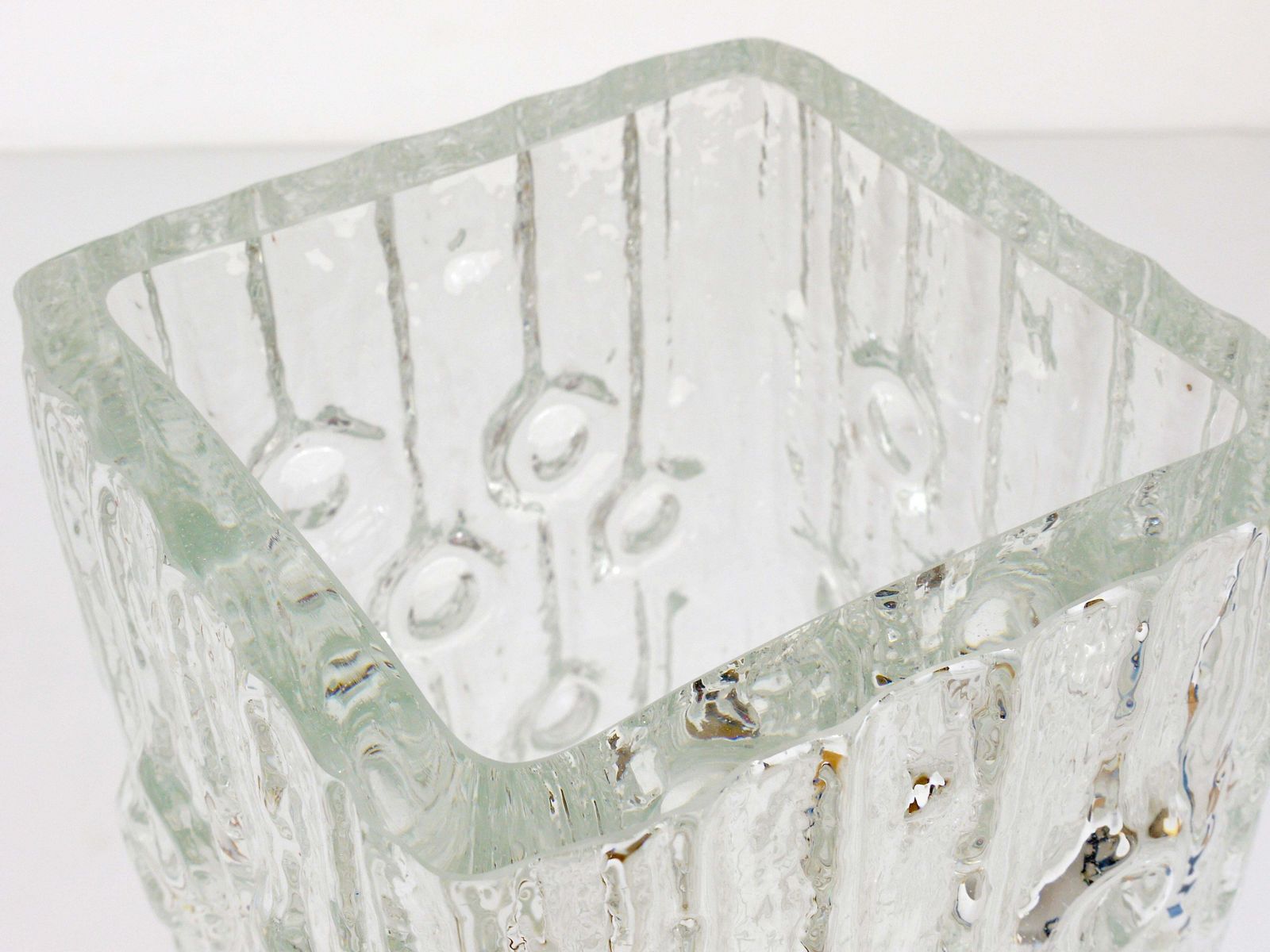 Big Op Art Ice Glass (Floor) Vase By Peill & Putzler, Mid Century Germany, 1970s photo vinterior