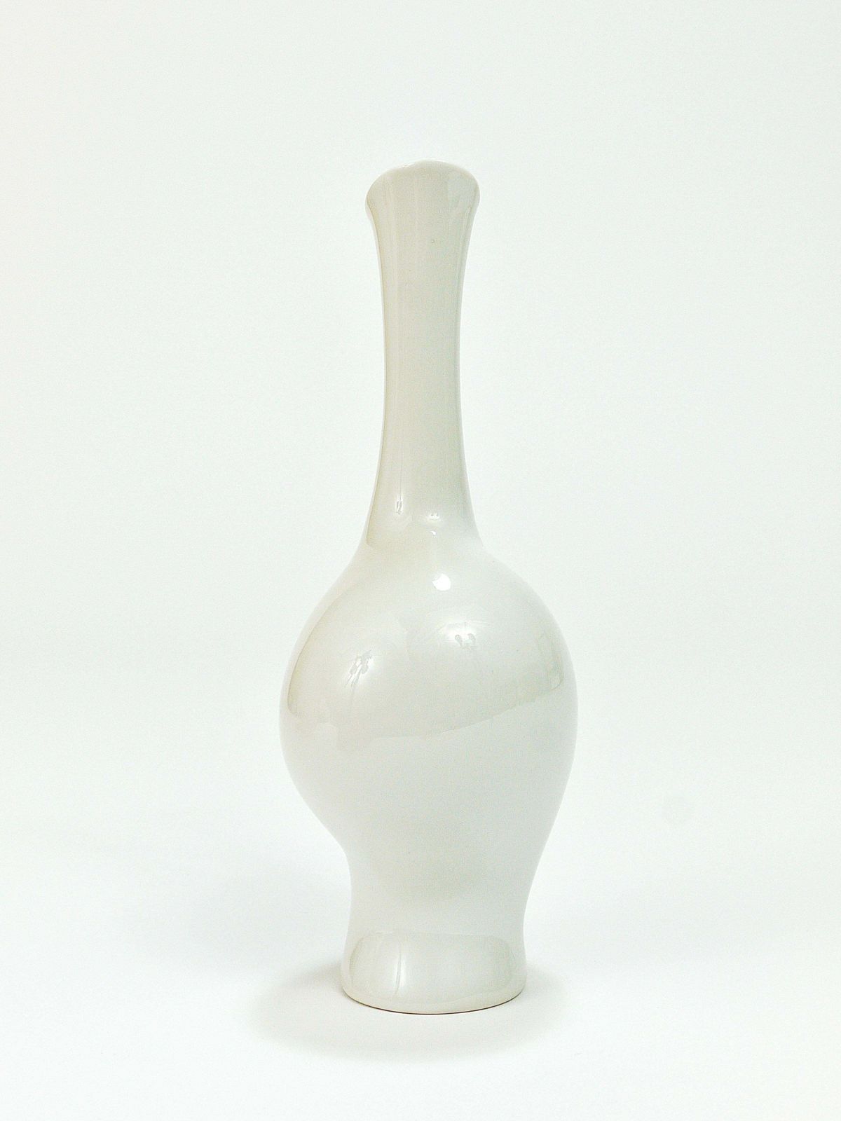 photo furniture 3 Rosenthal „Luise“ Midcentury Porcelain Pastel Vases, Fritz Heidenreich, German