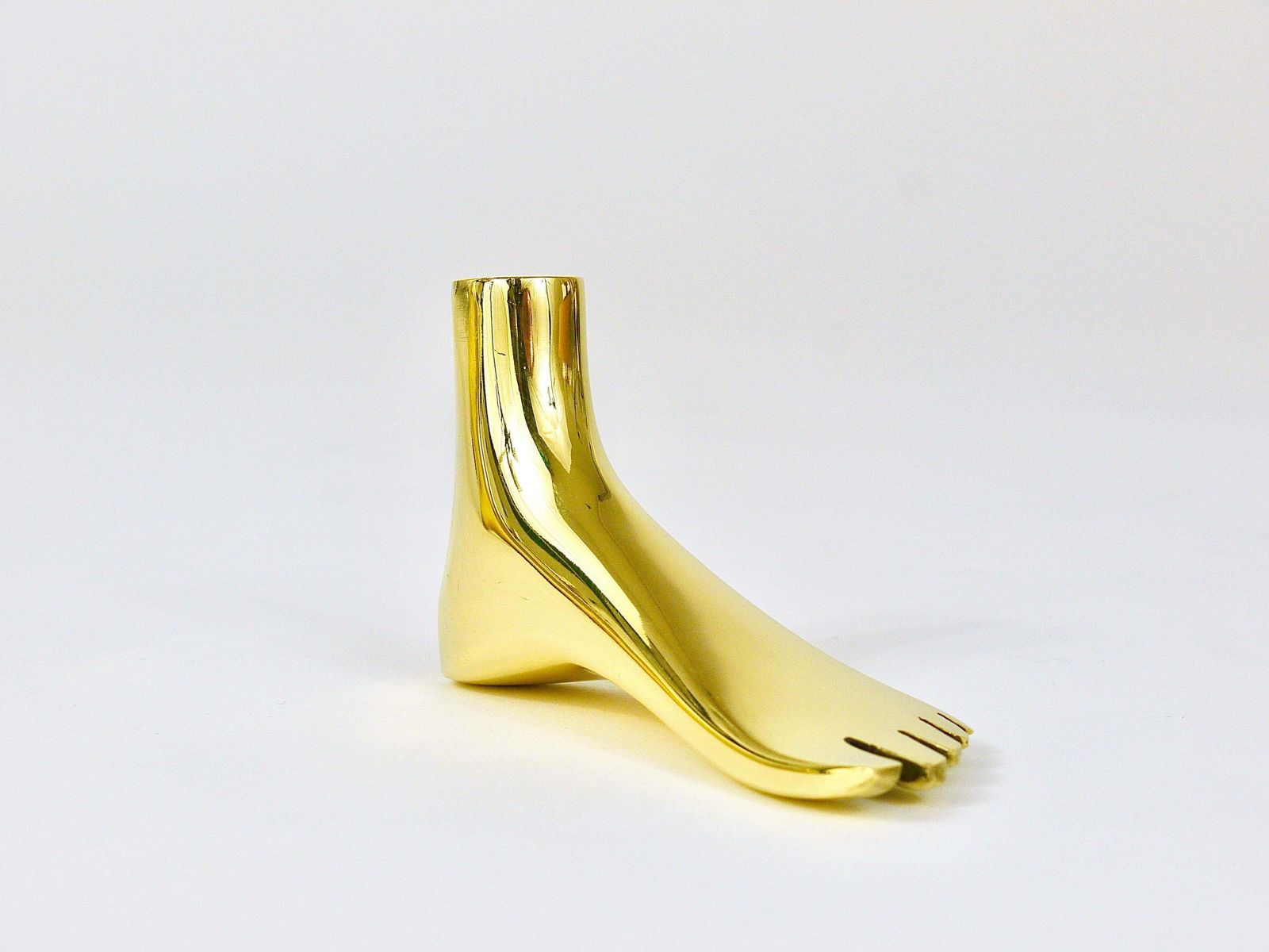 photo vinterior Signed Carl Auböck Midcentury Brass Foot Paperweight Handmade Sculpture