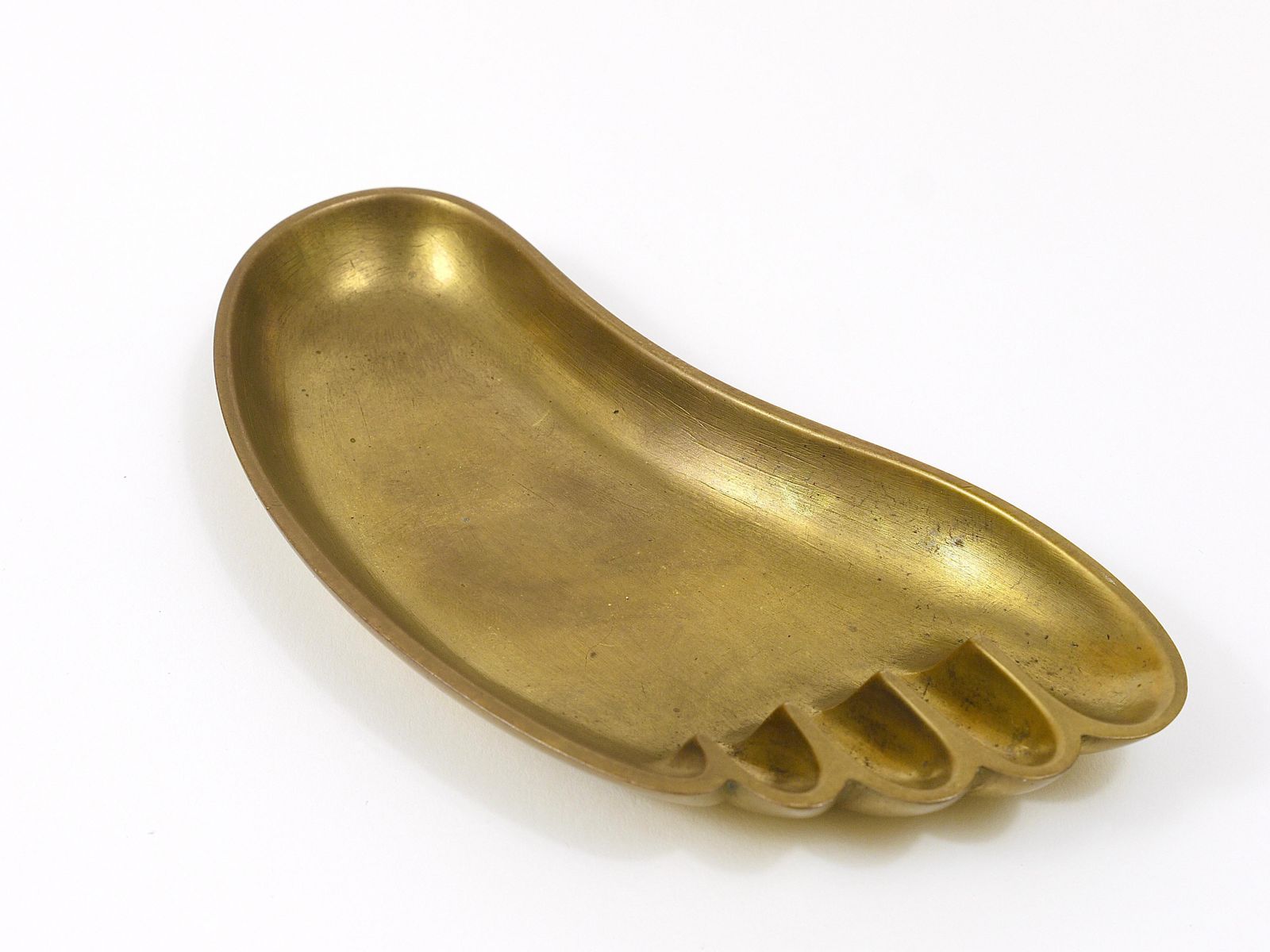 Werkstätte Hagenauer Sculptural Foot Bowl Or Tray, Midcentury, Brass, Austria photo furniture