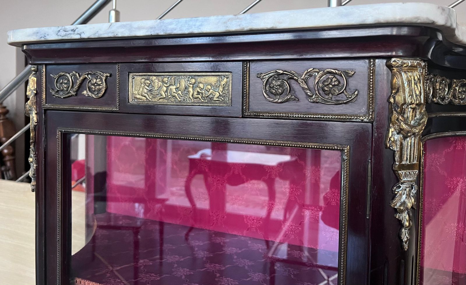 Vitrine de style Napoléon III, XIXe siècle photo vintage