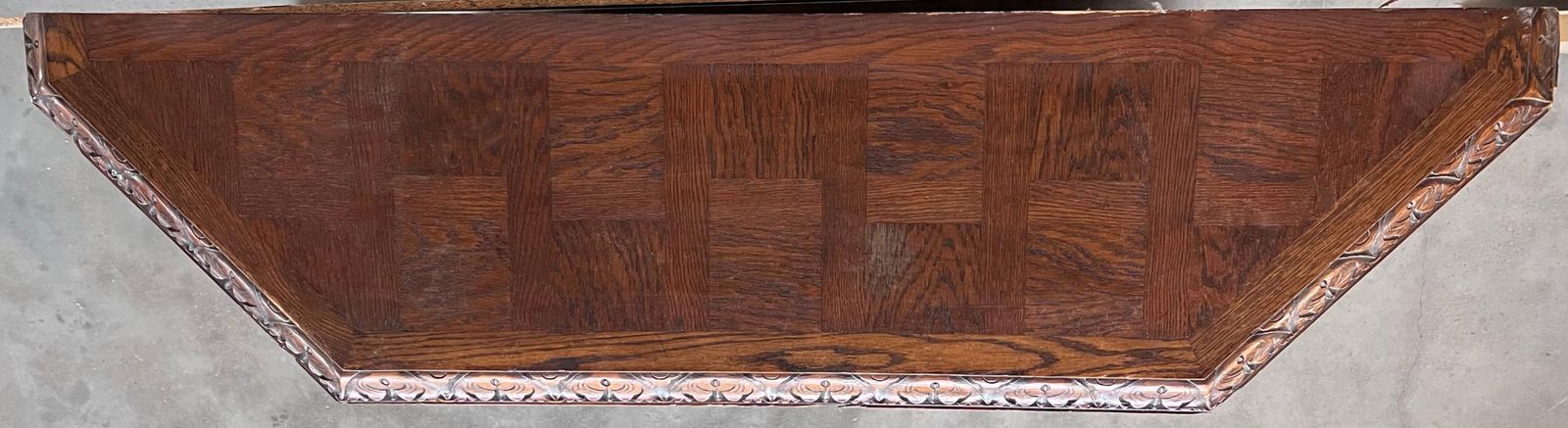 photo vinterior Cabinet bar espagnol de style baroque en noyer sculpté, années 1910
